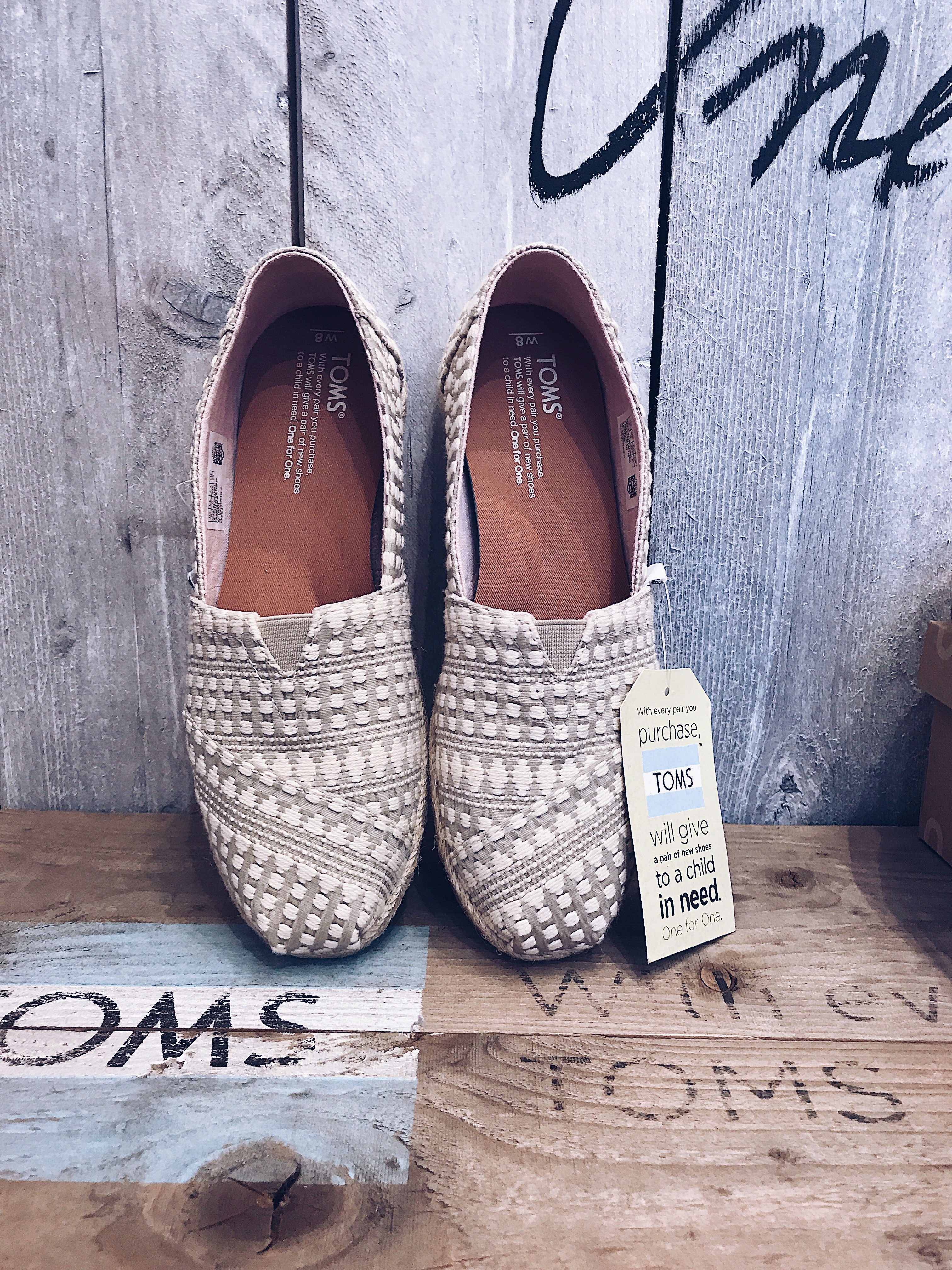 Toms Espadrilles, daisies and glitter