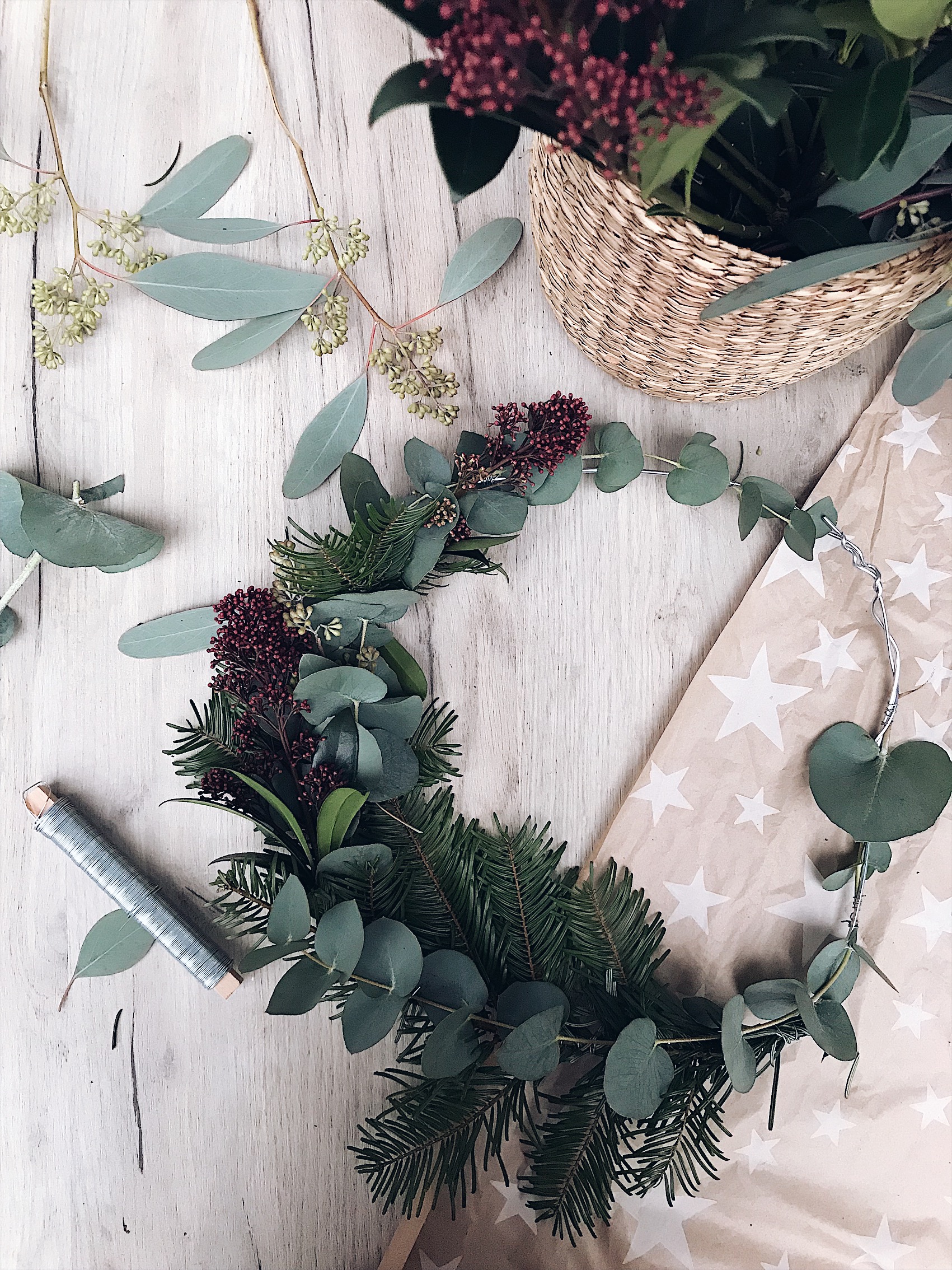 DIY Adventskranz mit Eucalyptus