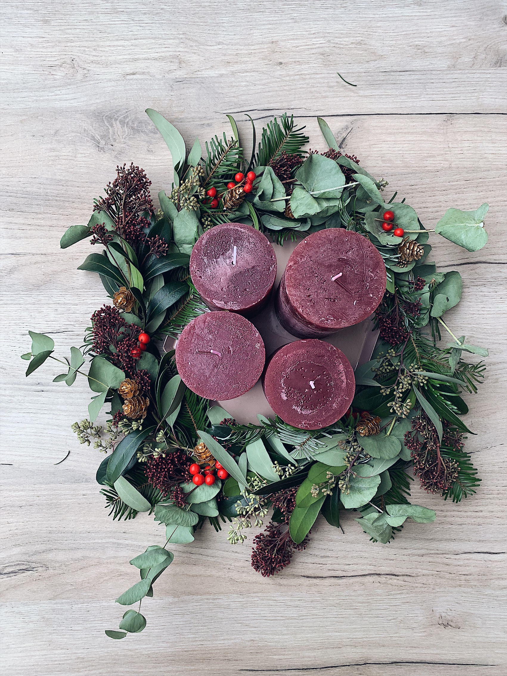 DIY Adventskranz mit Eucalyptus