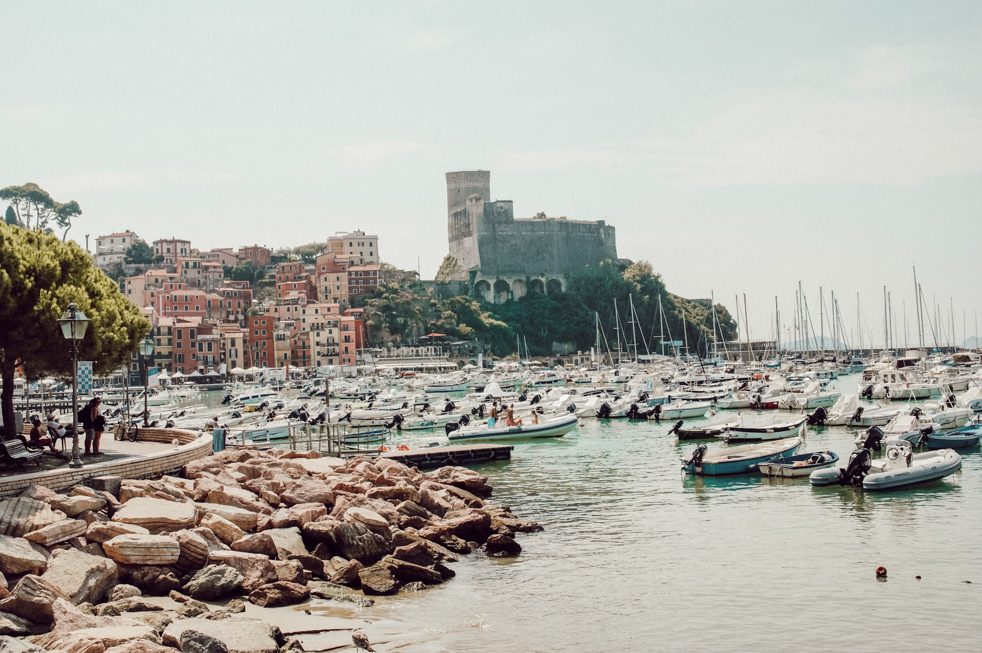 Lerici, Reisebeitrag, Ligurien, Italien Reise, Travelblog, daisies and glitter