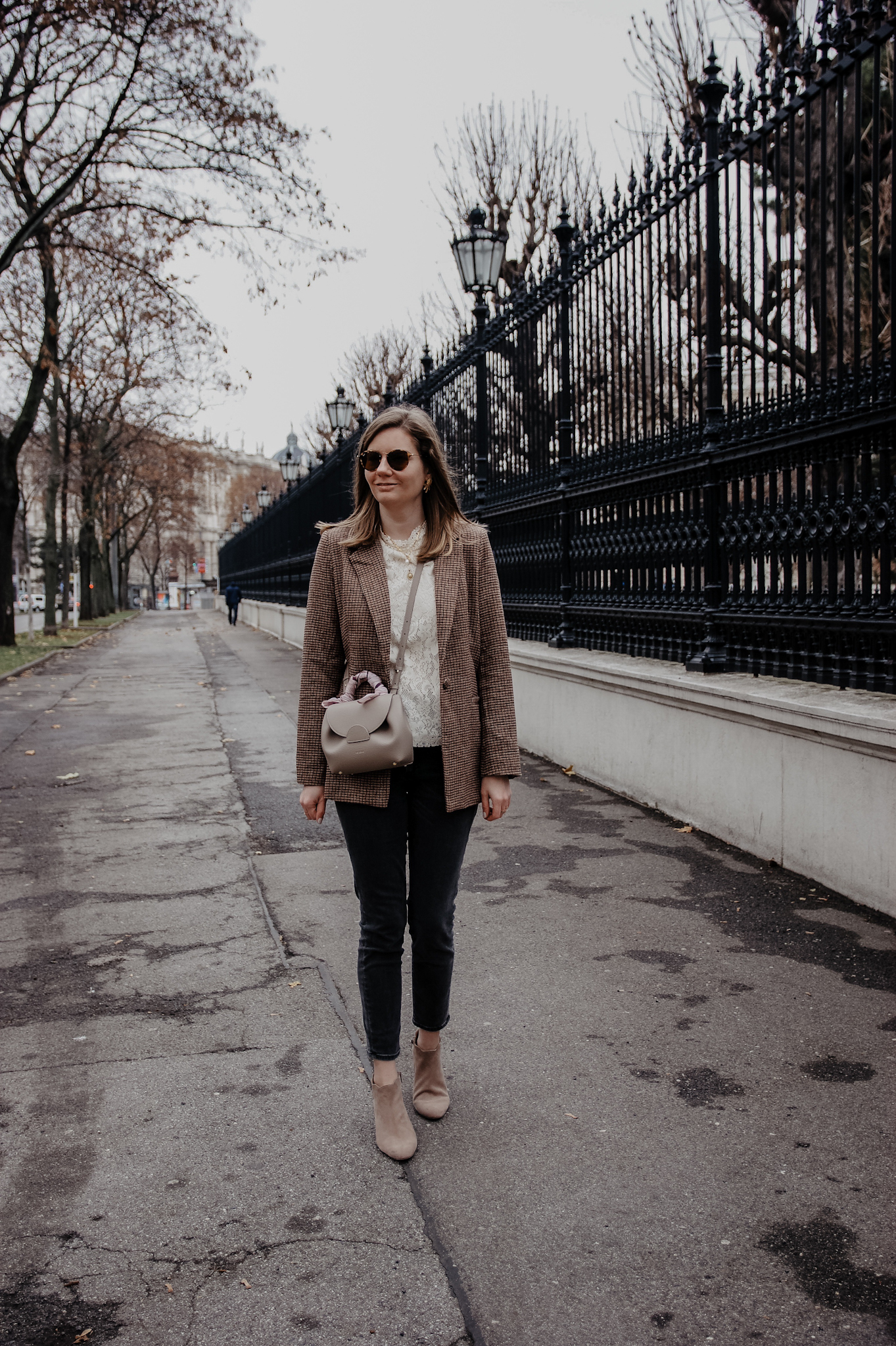 Winter Outfit Blazer, Jeans, Polene, Bluse camel coat