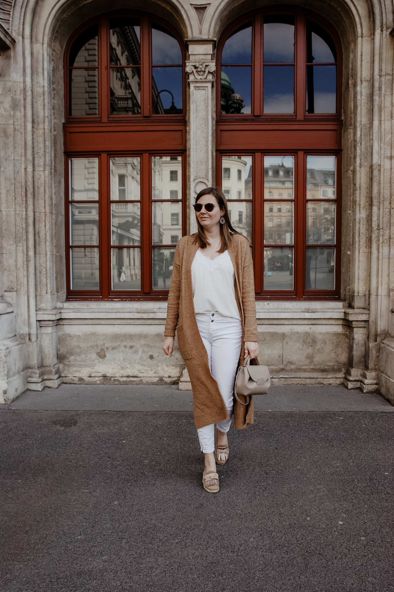 Long cardigan spring outfit Vienna