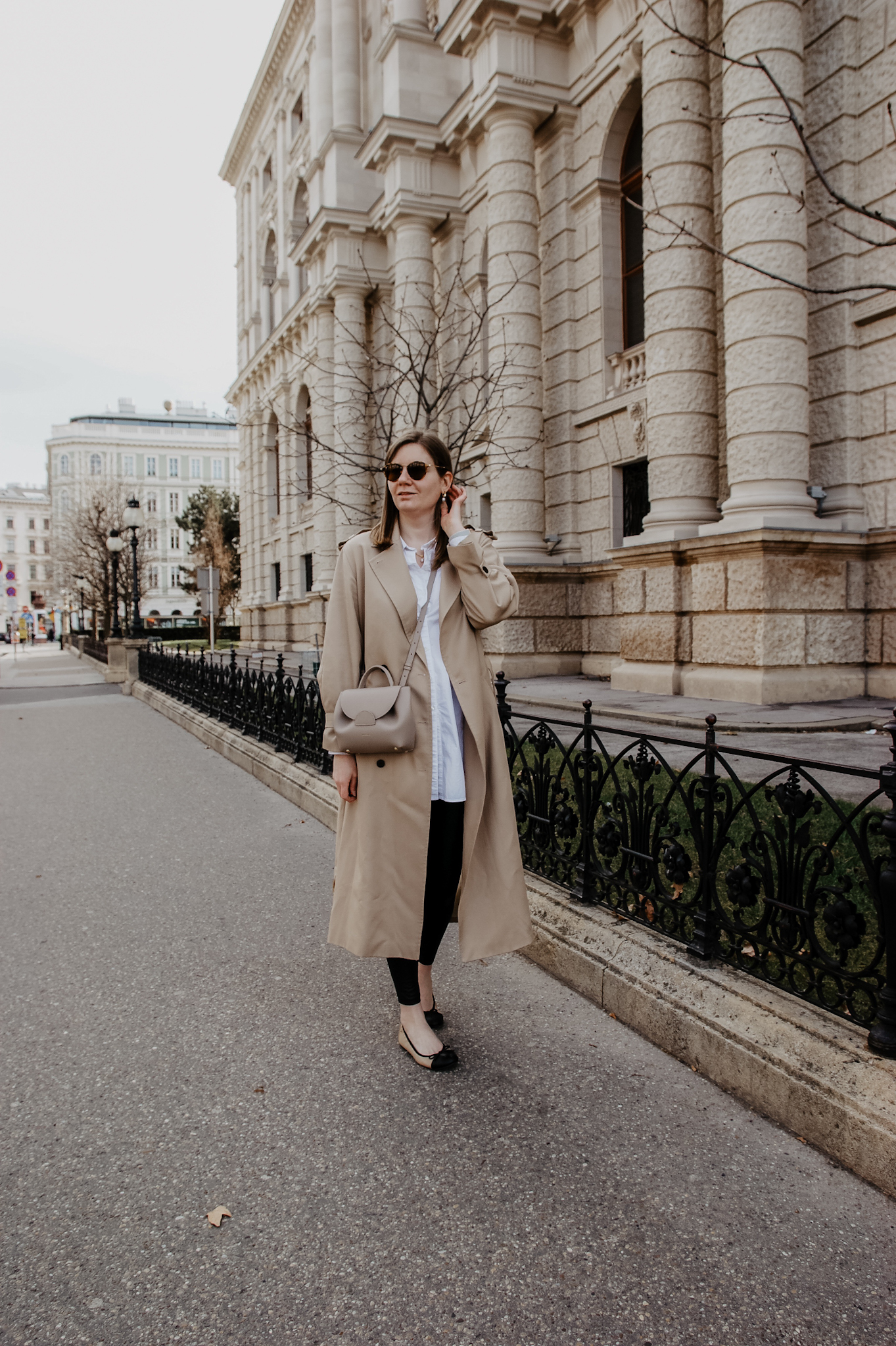Trenchcoat Outfit spring Vienna 
