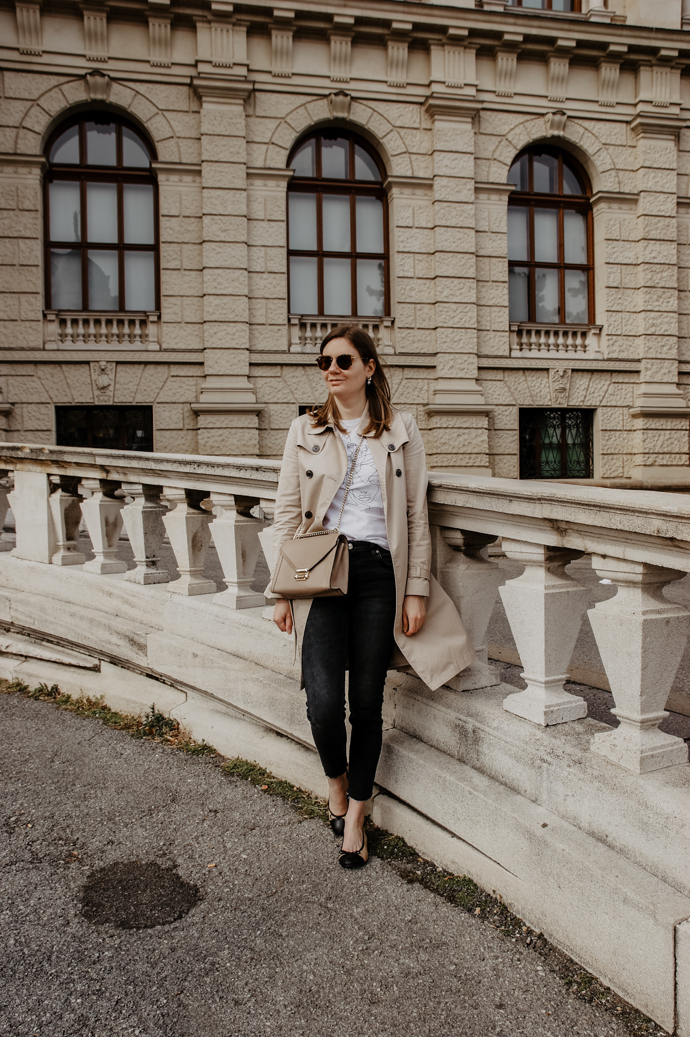 Vienna Spring Outfit Trenchcoat 