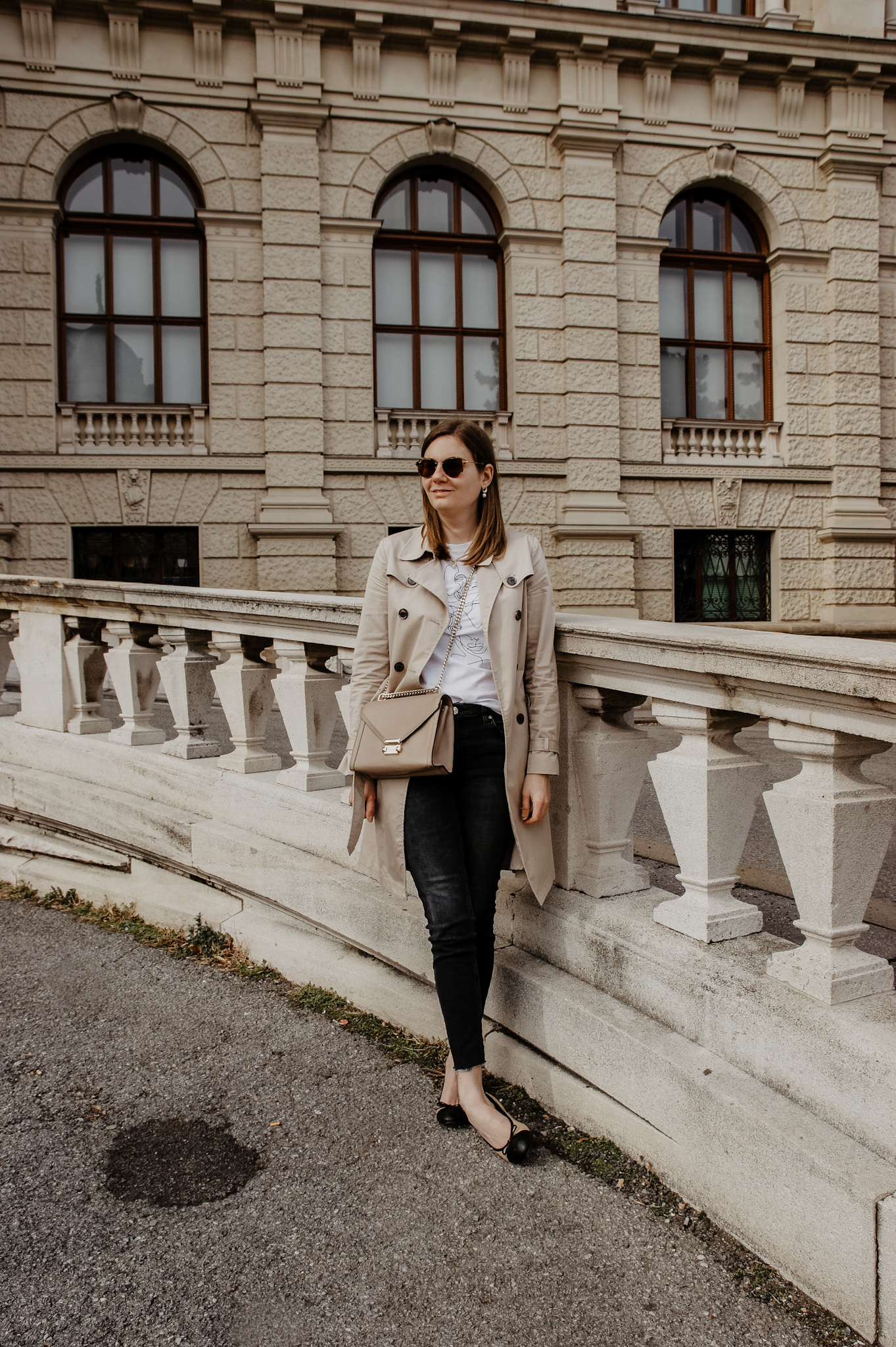 Vienna Spring Outfit Trenchcoat 