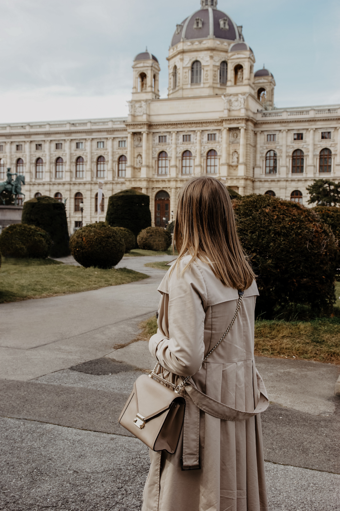 Vienna Spring Outfit Trenchcoat 