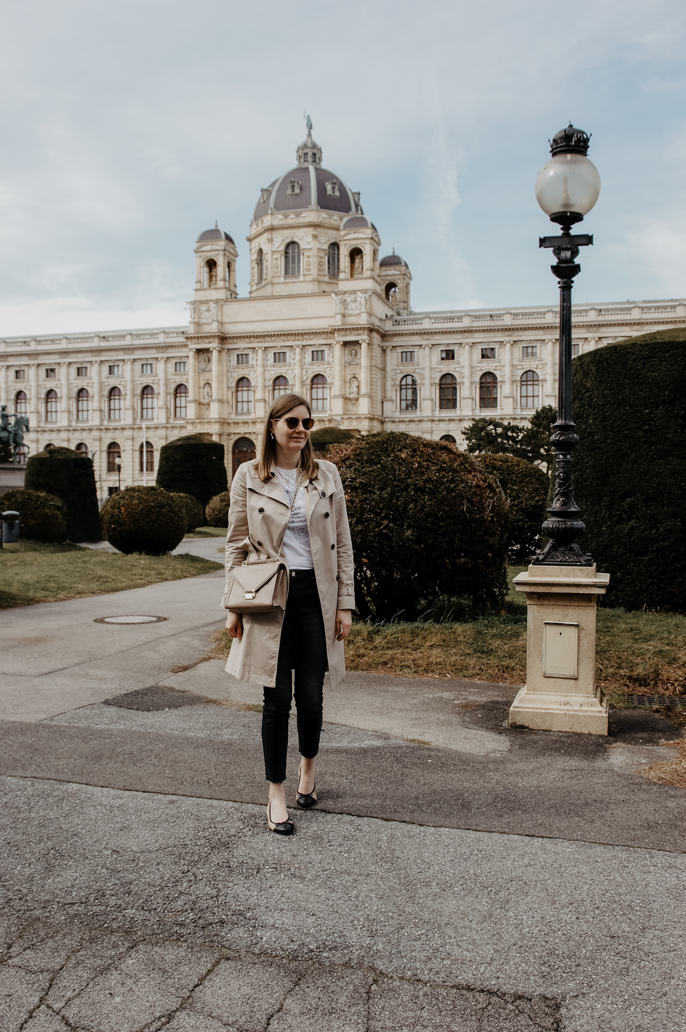 Vienna Spring Outfit Trenchcoat 