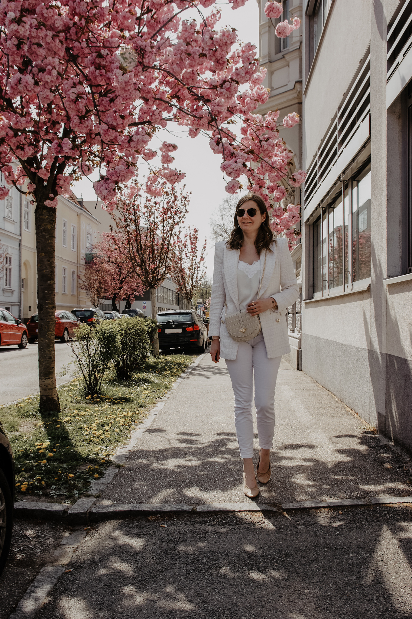 Zara Blazer, white Jeans, Outfit, spring, cherry blossom