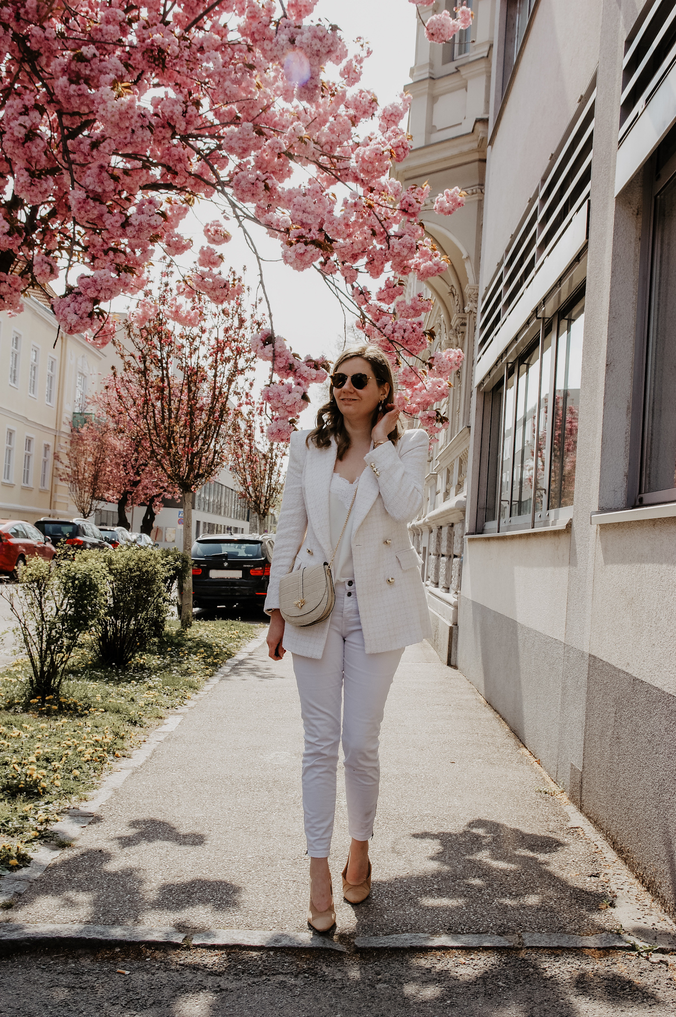 Zara Blazer, white Jeans, Outfit, spring, cherry blossom