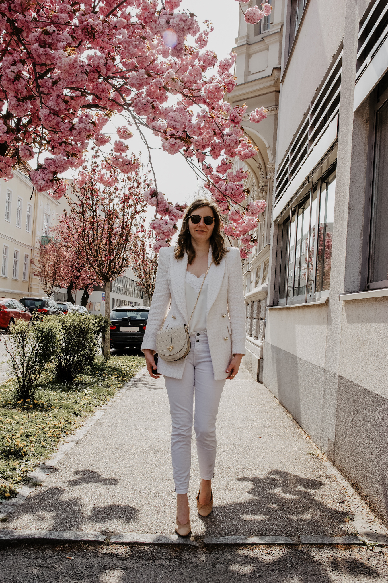 Zara Blazer, white Jeans, Outfit, spring, cherry blossom