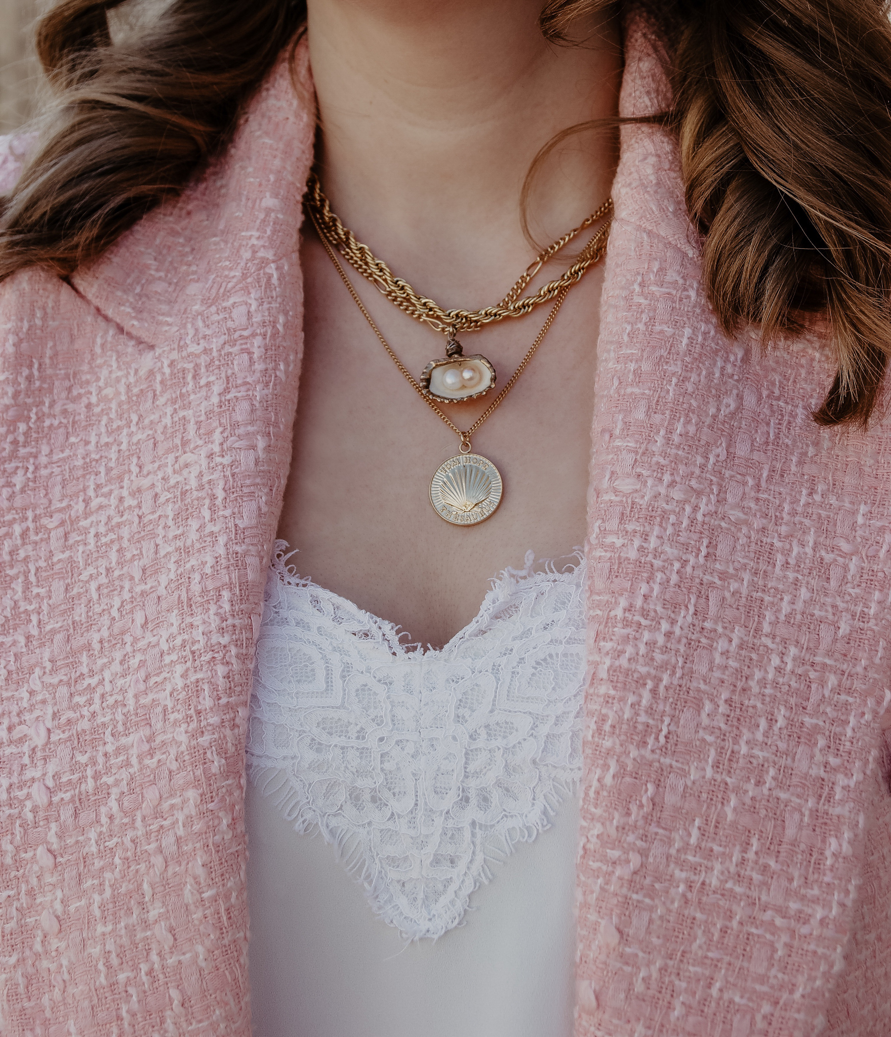 Statement necklaces gold, coin necklace, shell necklace