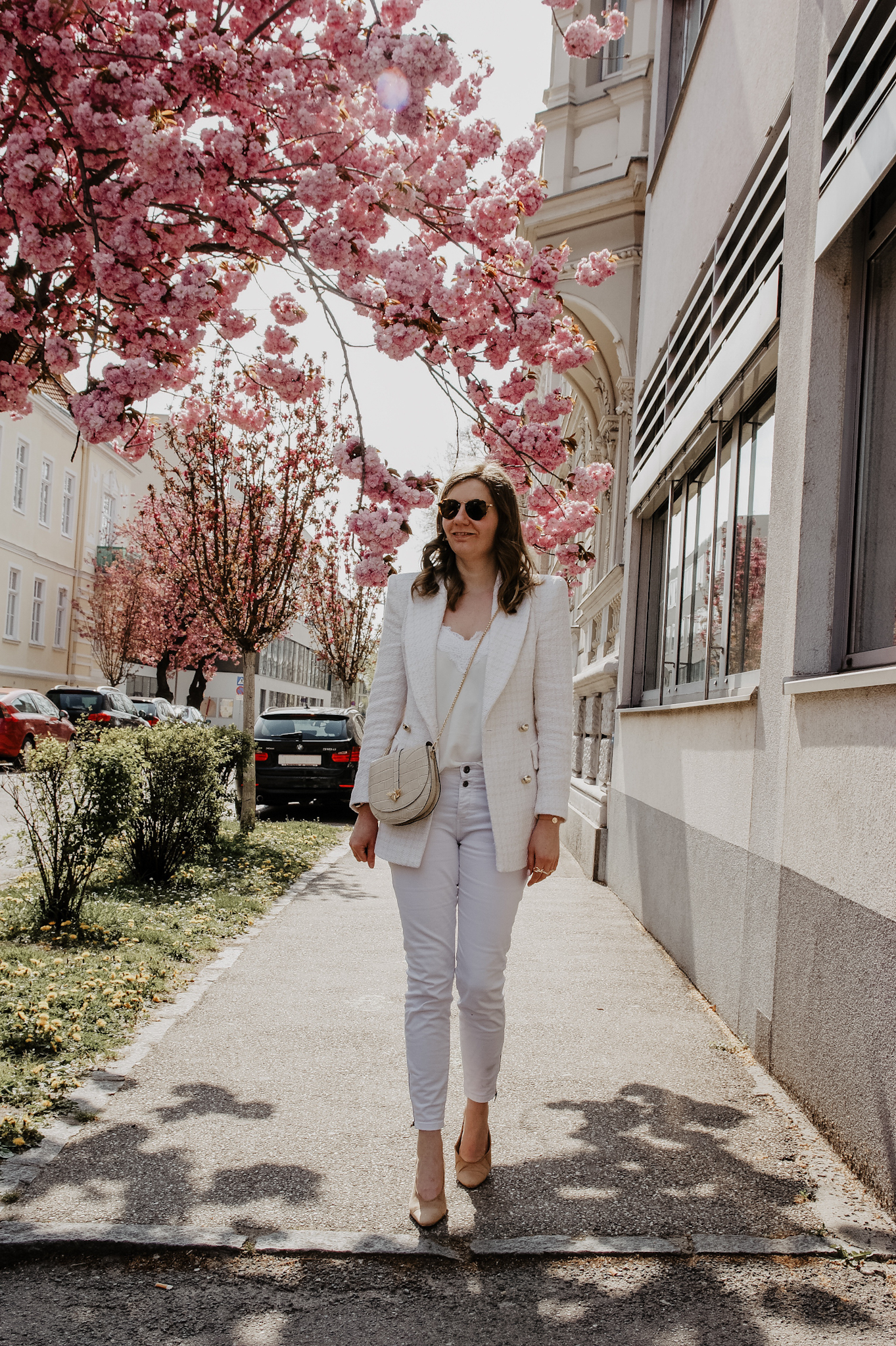 Zara Blazer, white Jeans, Outfit, spring, cherry blossom