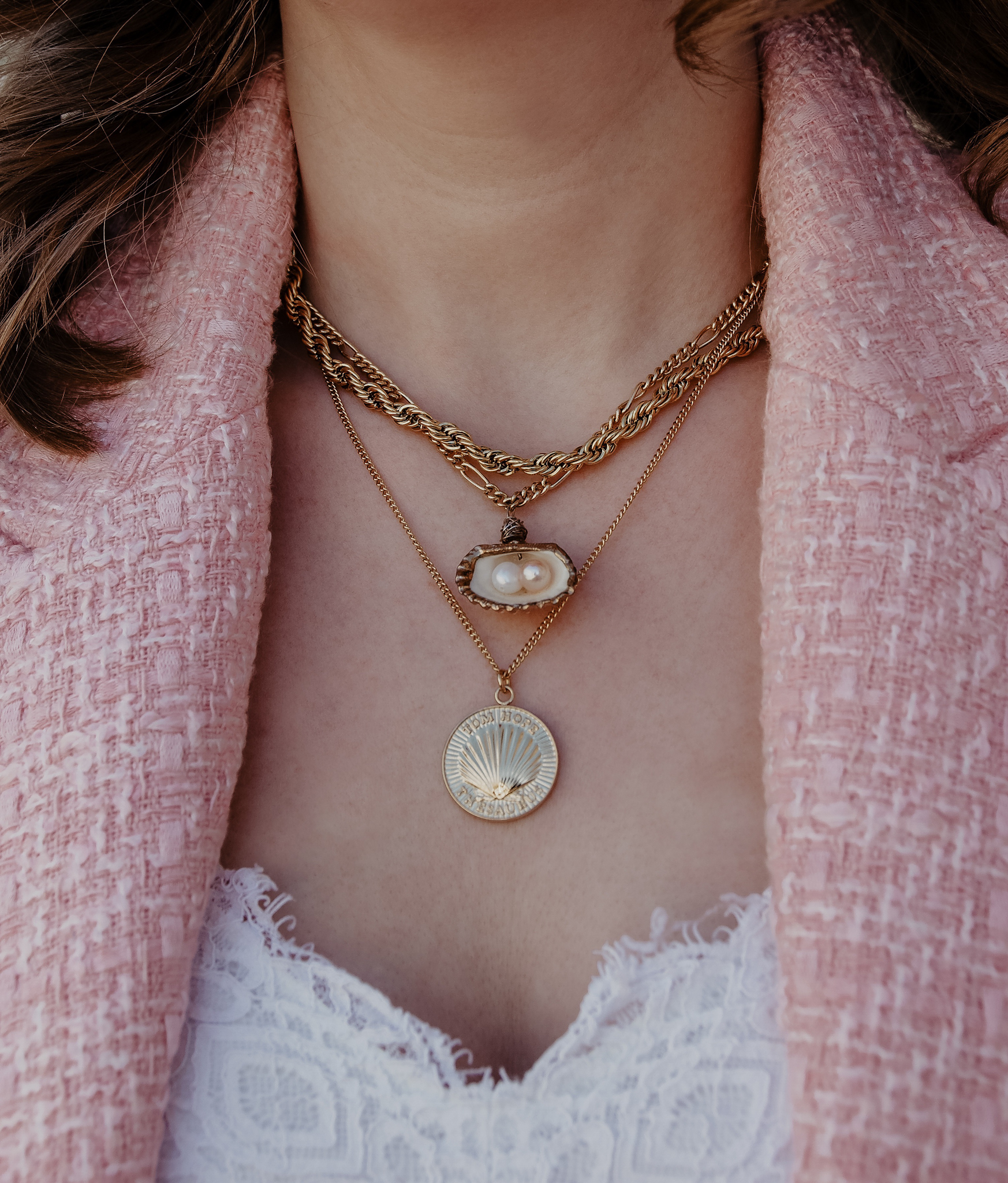 Statement necklaces gold, coin necklace, shell necklace