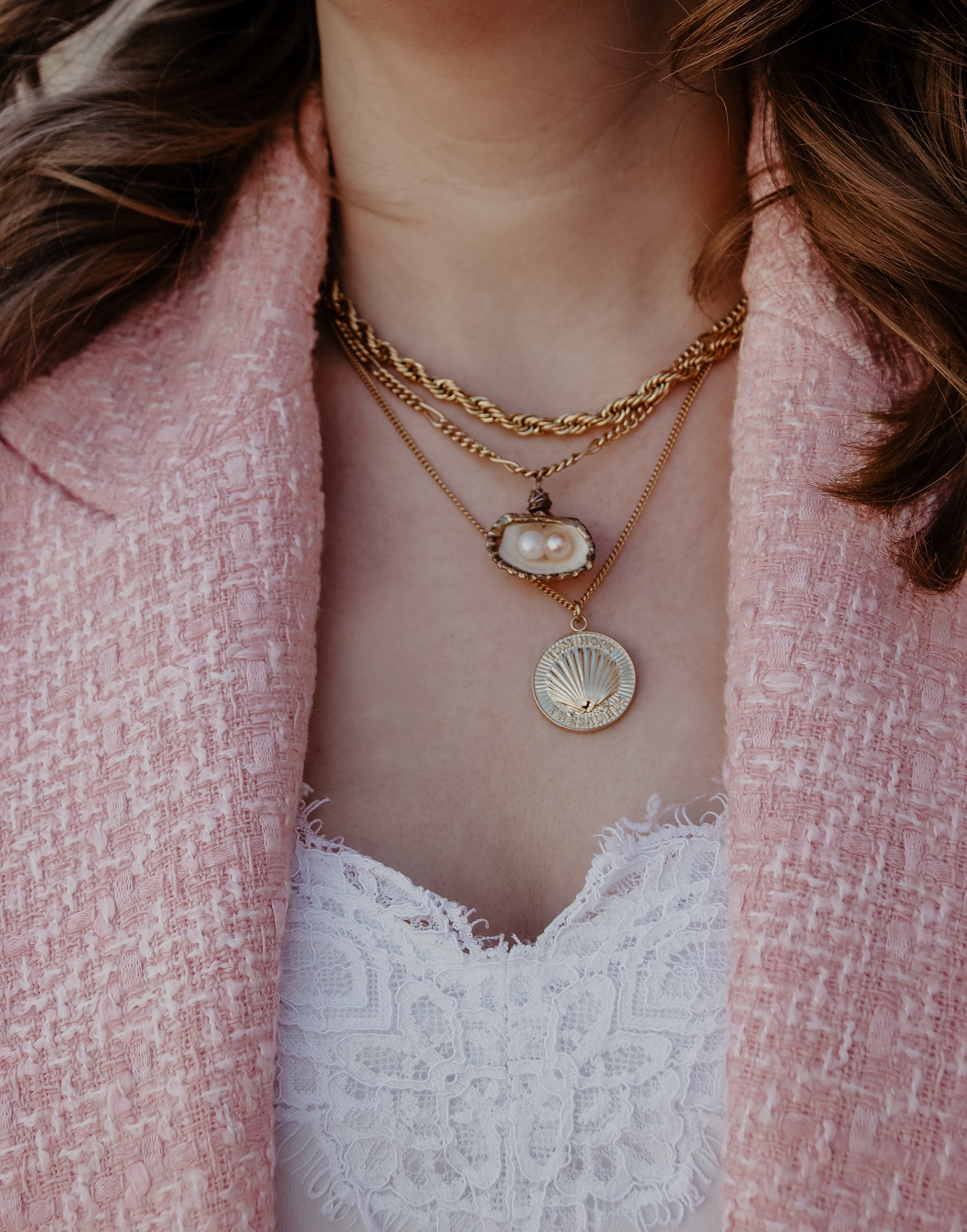 Statement necklaces gold, coin necklace, shell necklace