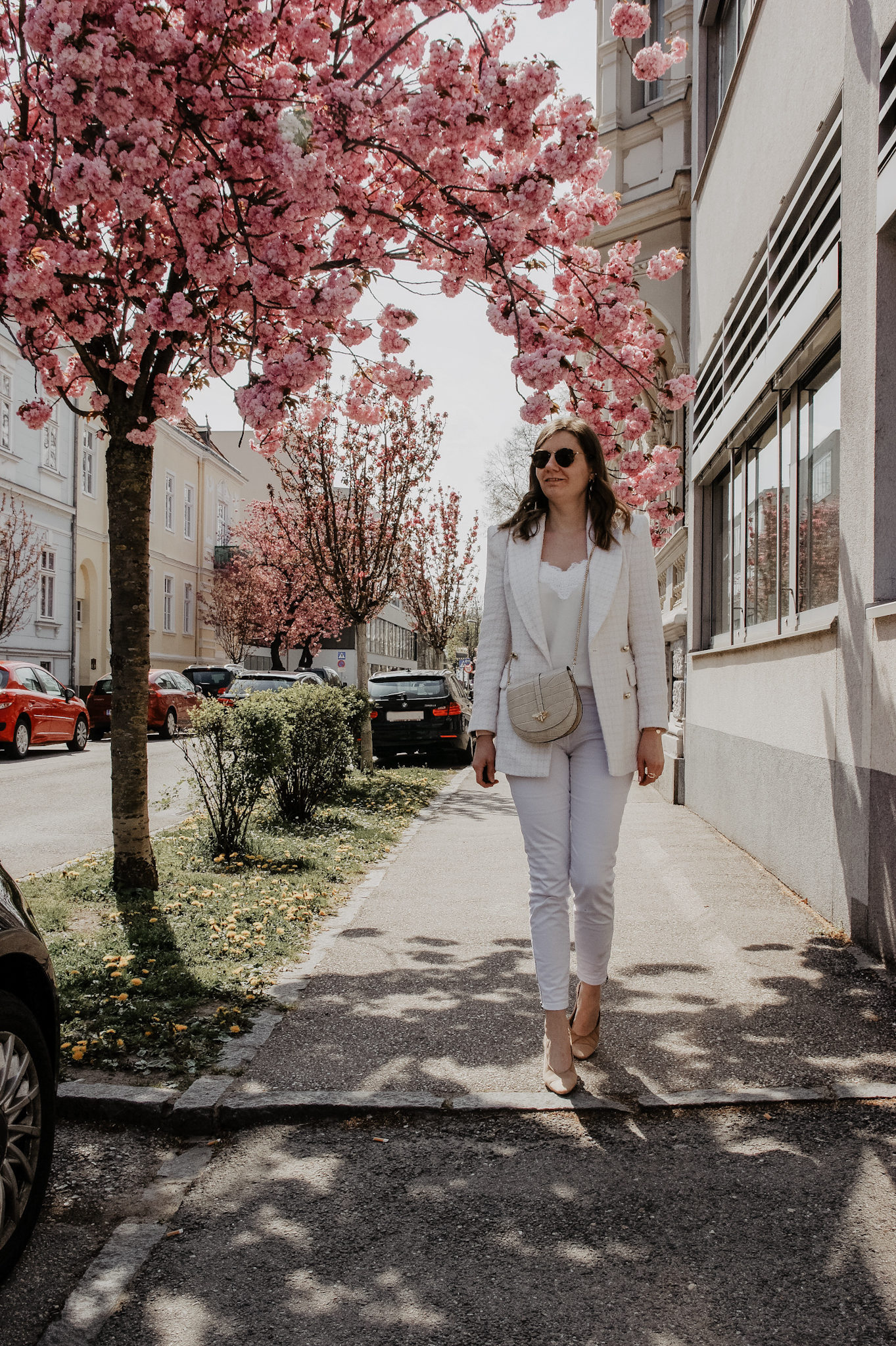 Zara Blazer, white Jeans, Outfit, spring, cherry blossom
