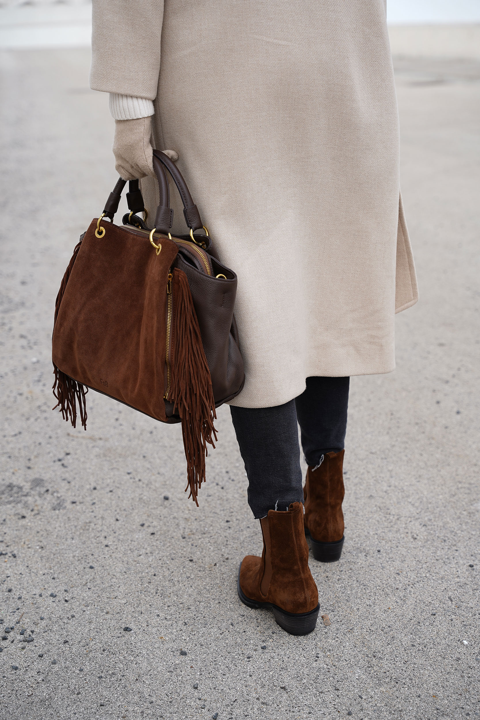 Winter Outfit, FREDsBRUDER Tasche, Wintermantel, beige, schwarz, Rollkragenpullover, Wien