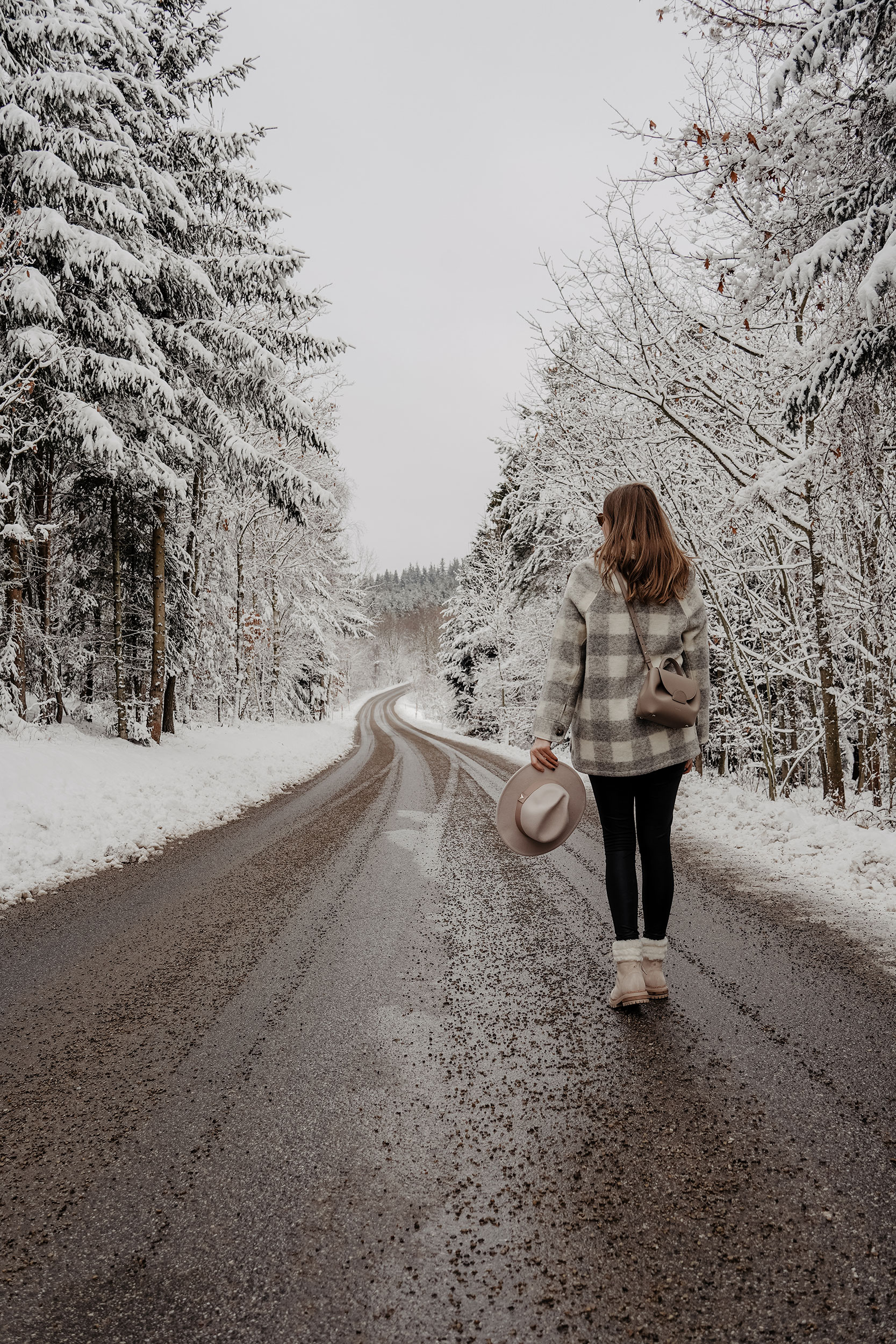 Winter Outfit, Sezane Jacke, Polene bag, Schnee