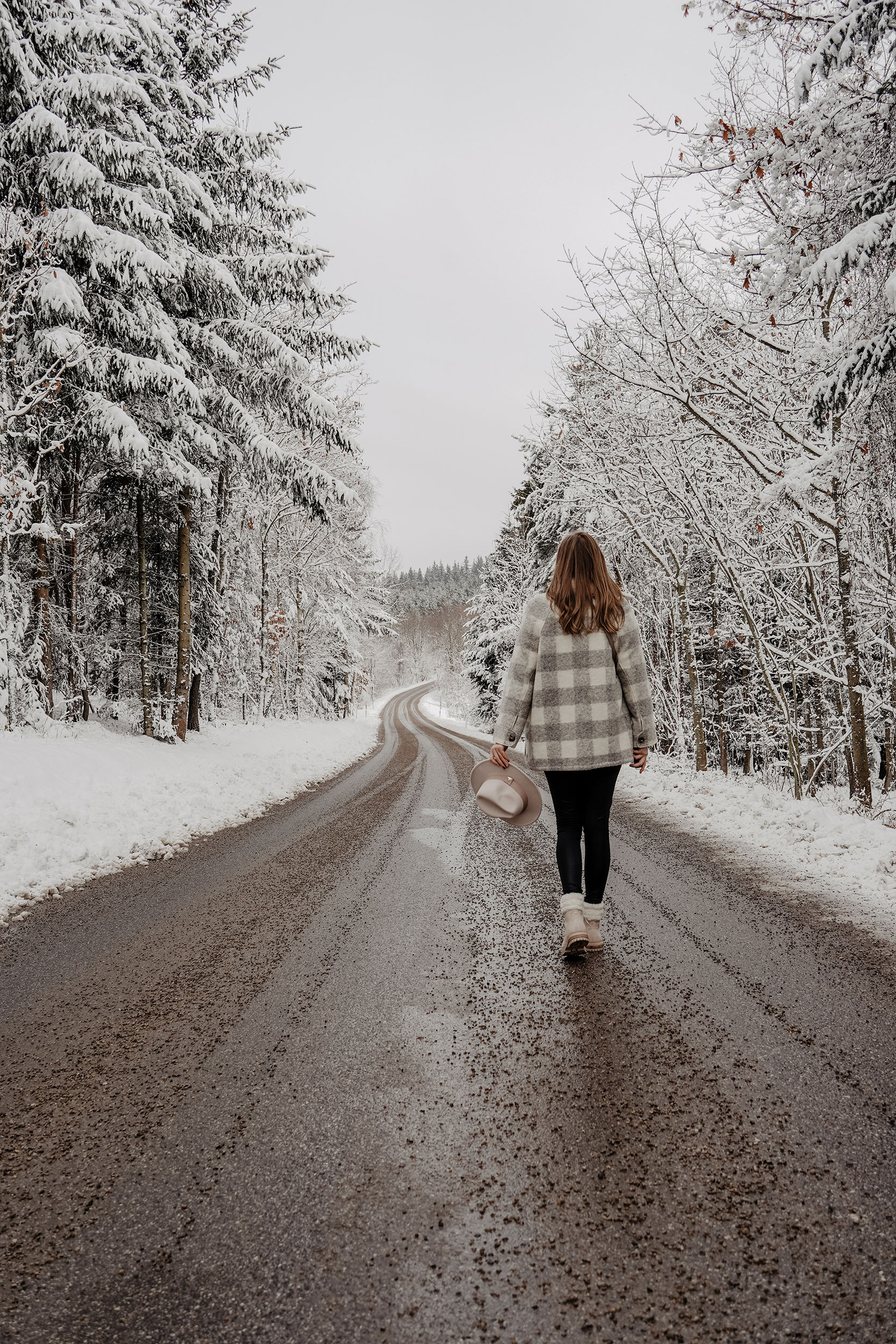 Winter Outfit, Sezane Jacke, Polene bag, Schnee