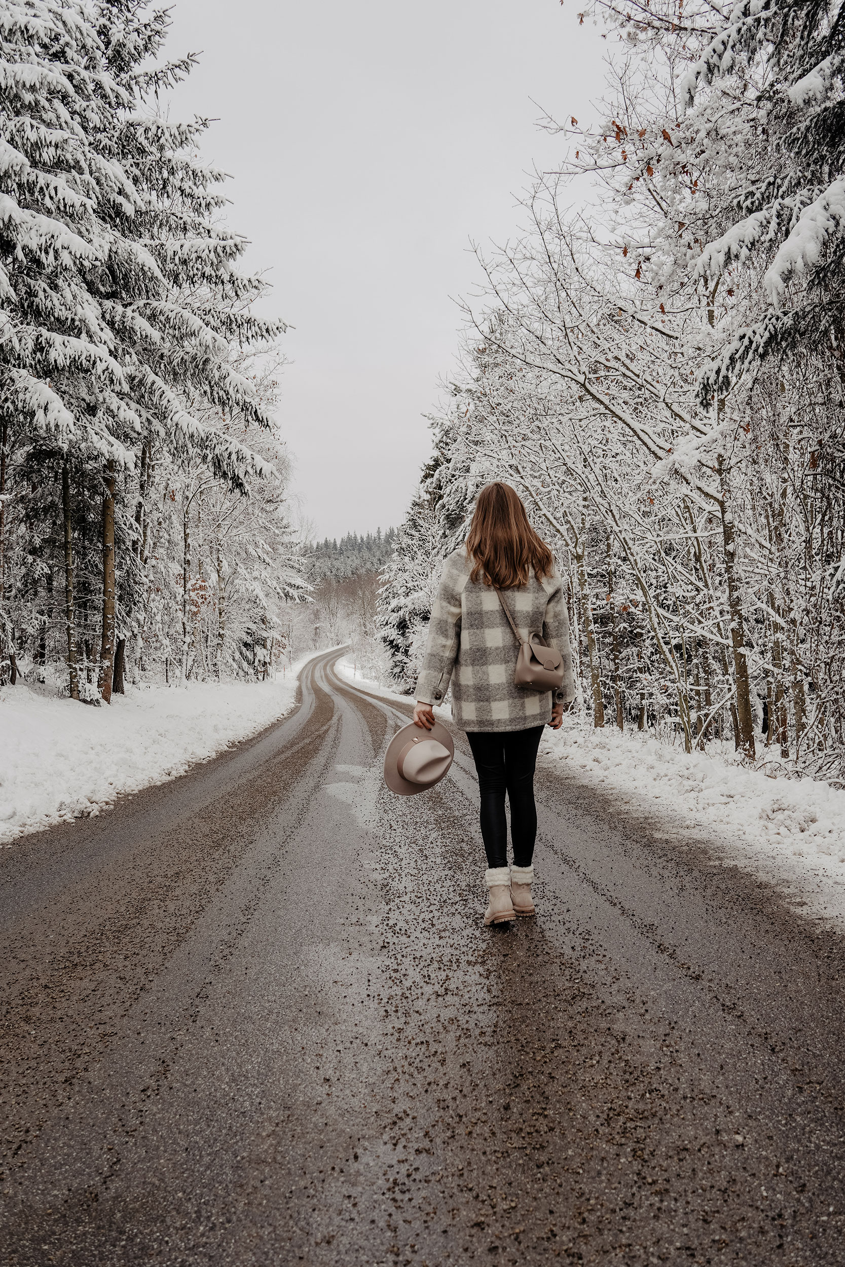 Winter Outfit, Sezane Jacke, Polene bag, Schnee