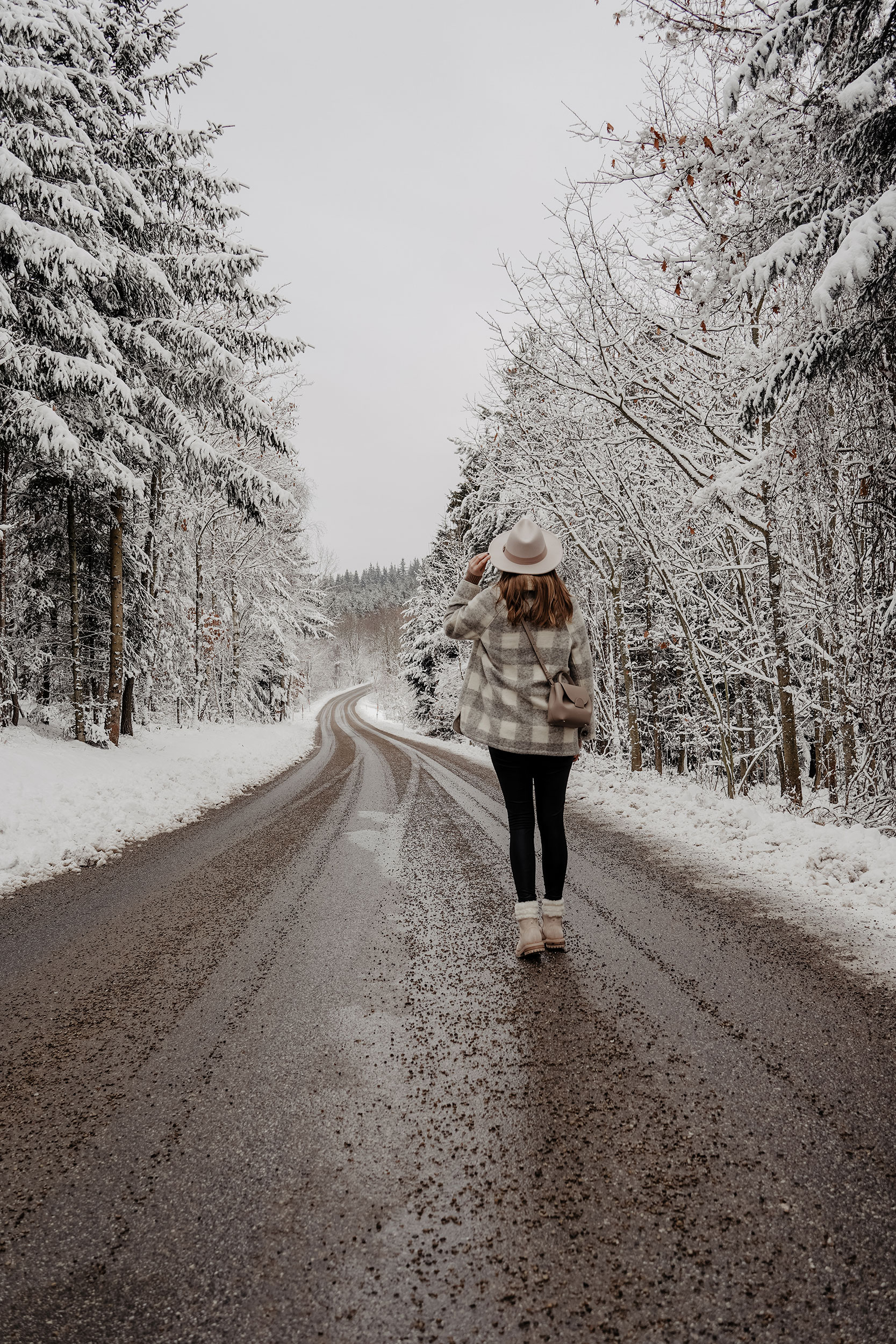 Winter Outfit, Sezane Jacke, Polene bag, Schnee