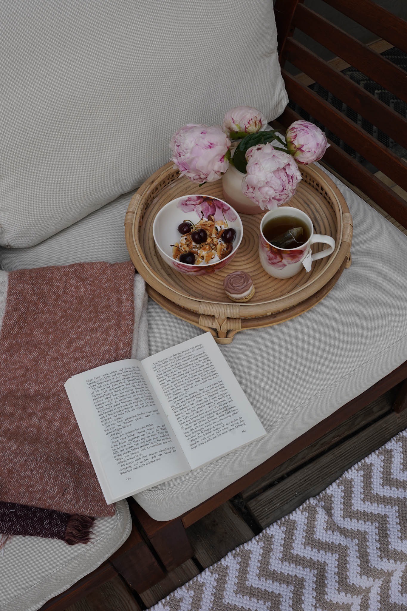 Gesundes Frühstück, Joghurt, Müsli, Villeroy Boch Rose Garden Bowl