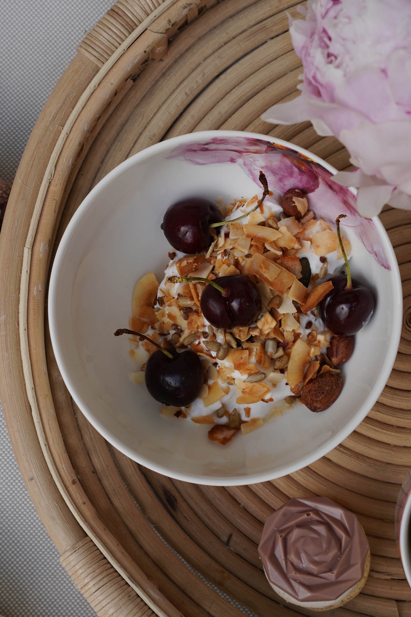 Gesundes Frühstück, Joghurt, Müsli, Villeroy Boch Rose Garden Bowl