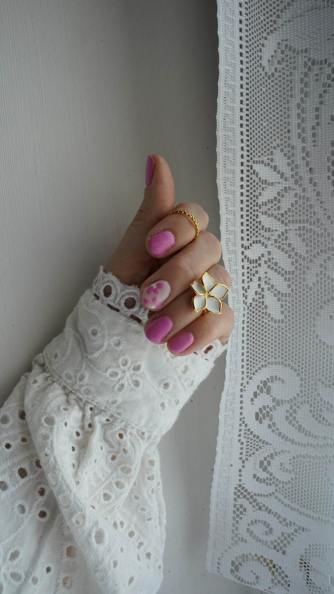 pink nails, alessandro striplac, strawberry sky