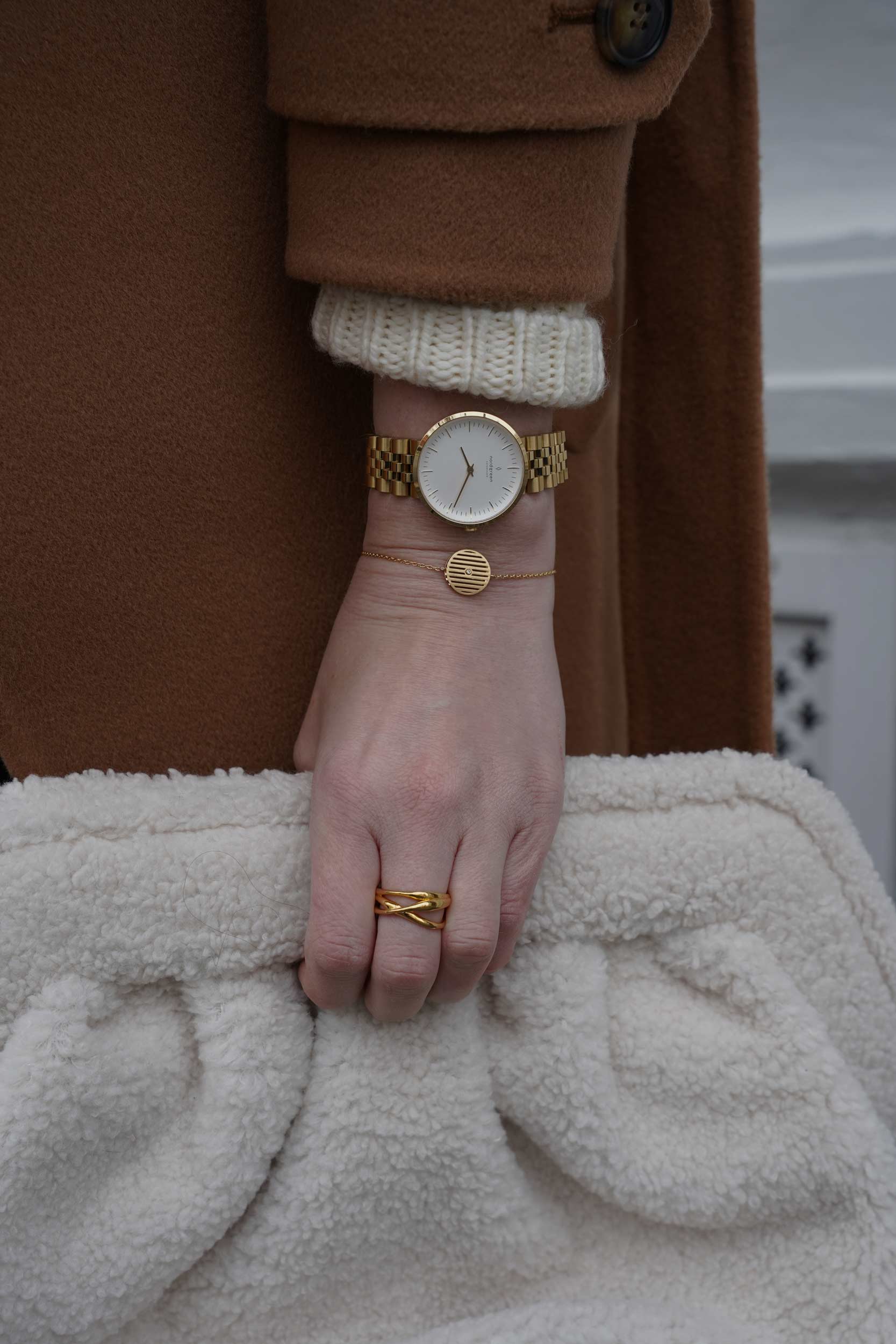 Nordgreen watch infinity 32mm white dial gold, winter outfit, teddy bag, sezane coat, camel, winter outfit