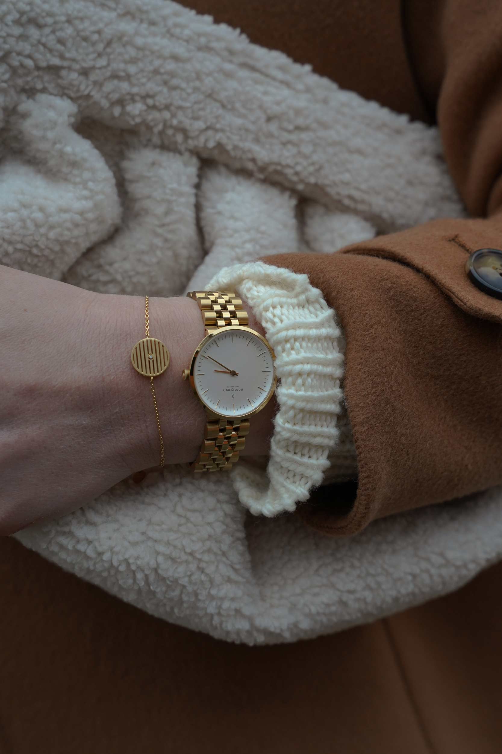 Nordgreen watch infinity 32mm white dial gold, winter outfit, teddy bag, sezane coat, camel, winter outfit