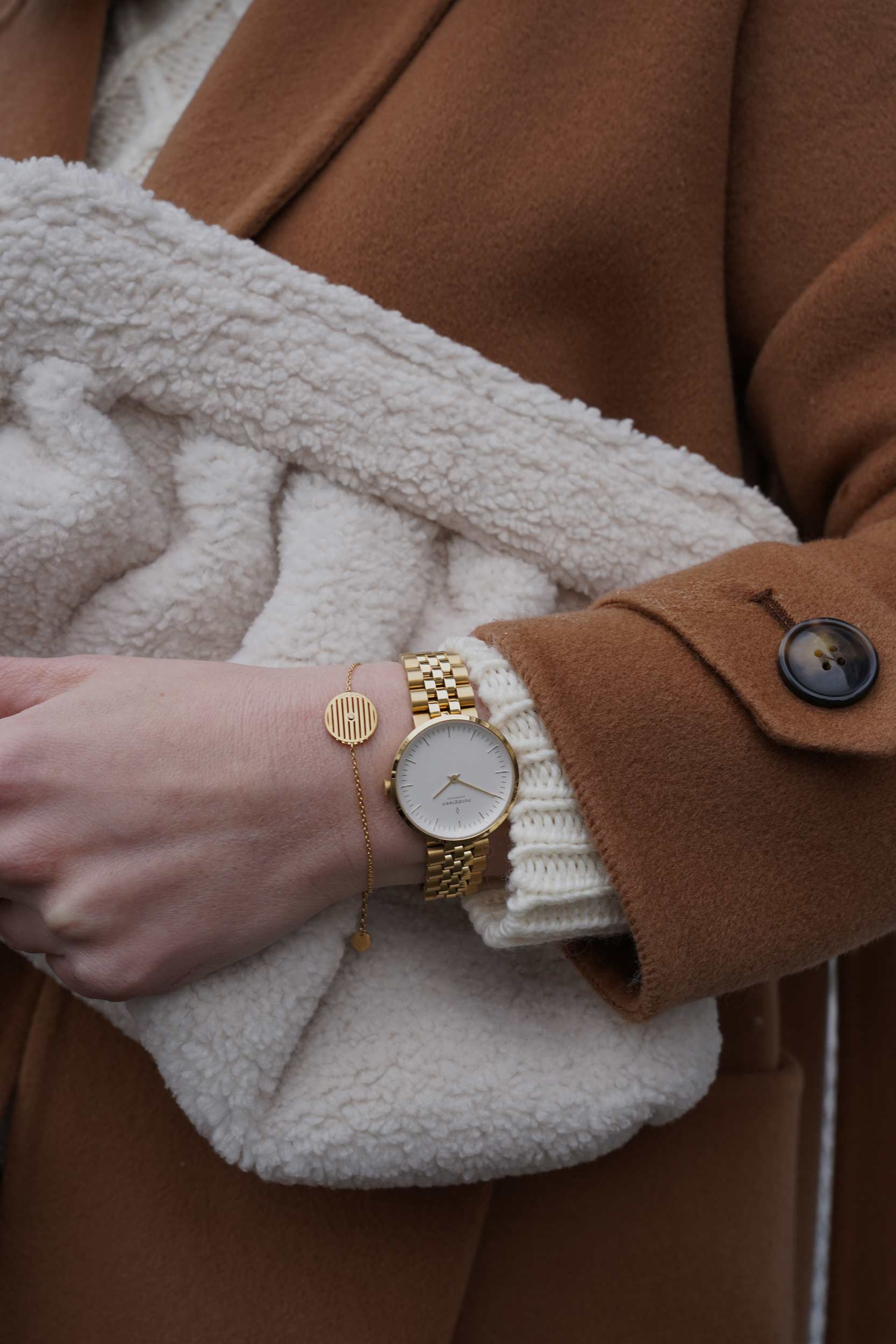 Nordgreen watch infinity 32mm white dial gold, winter outfit, teddy bag, sezane coat, camel, winter outfit