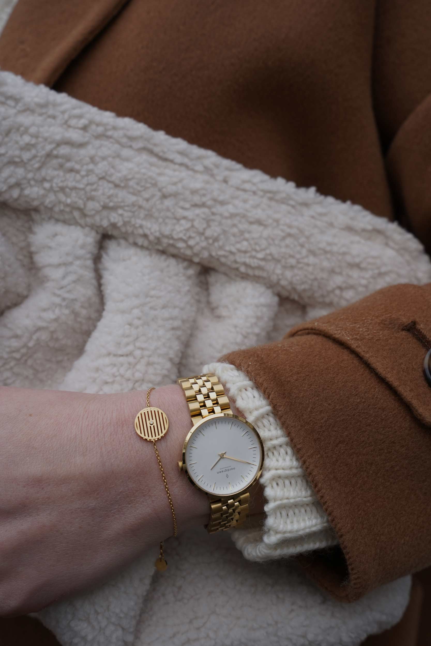 Nordgreen watch infinity 32mm white dial gold, winter outfit, teddy bag, sezane coat, camel, winter outfit