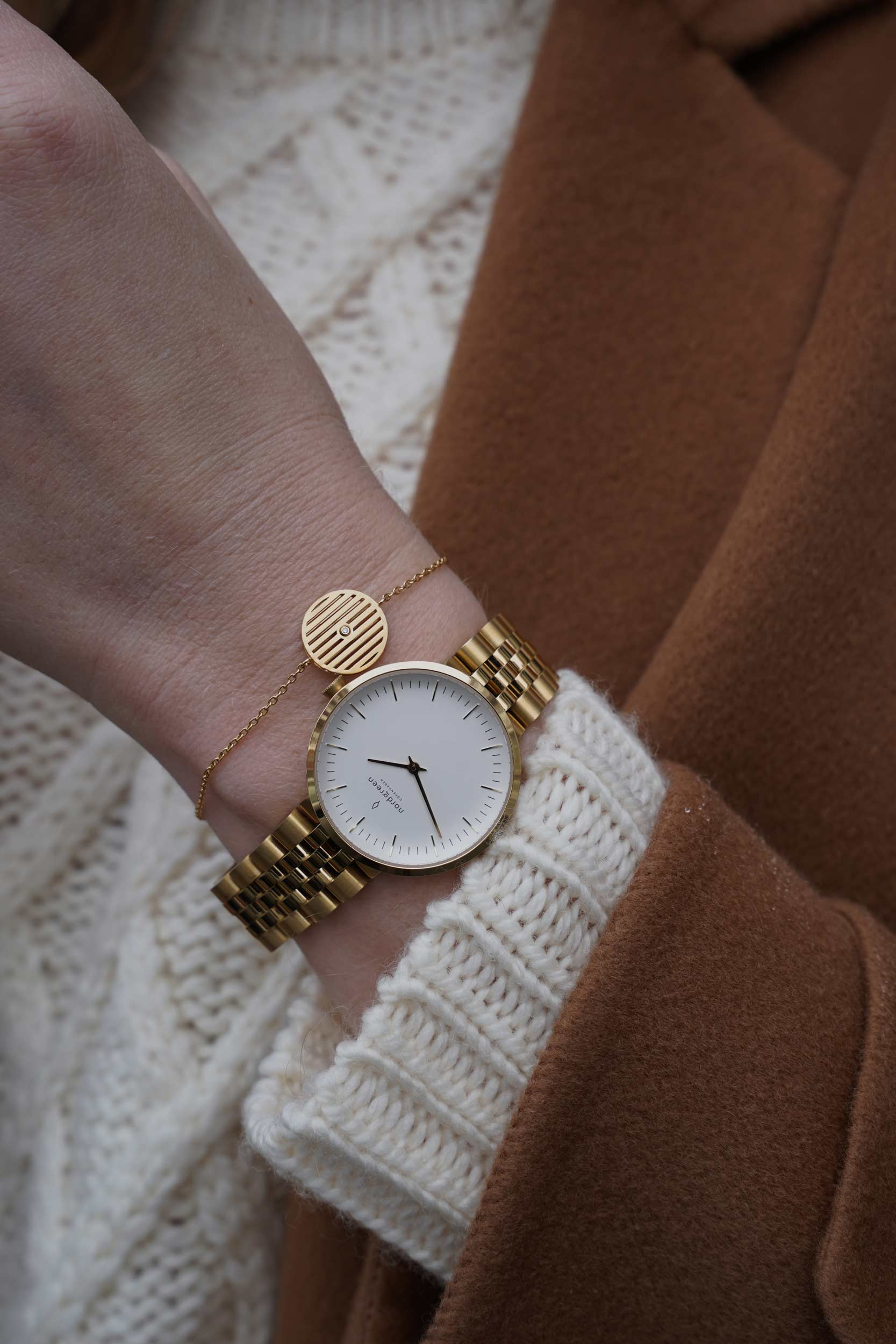 Nordgreen watch infinity 32mm white dial gold, winter outfit, teddy bag, sezane coat, camel, winter outfit