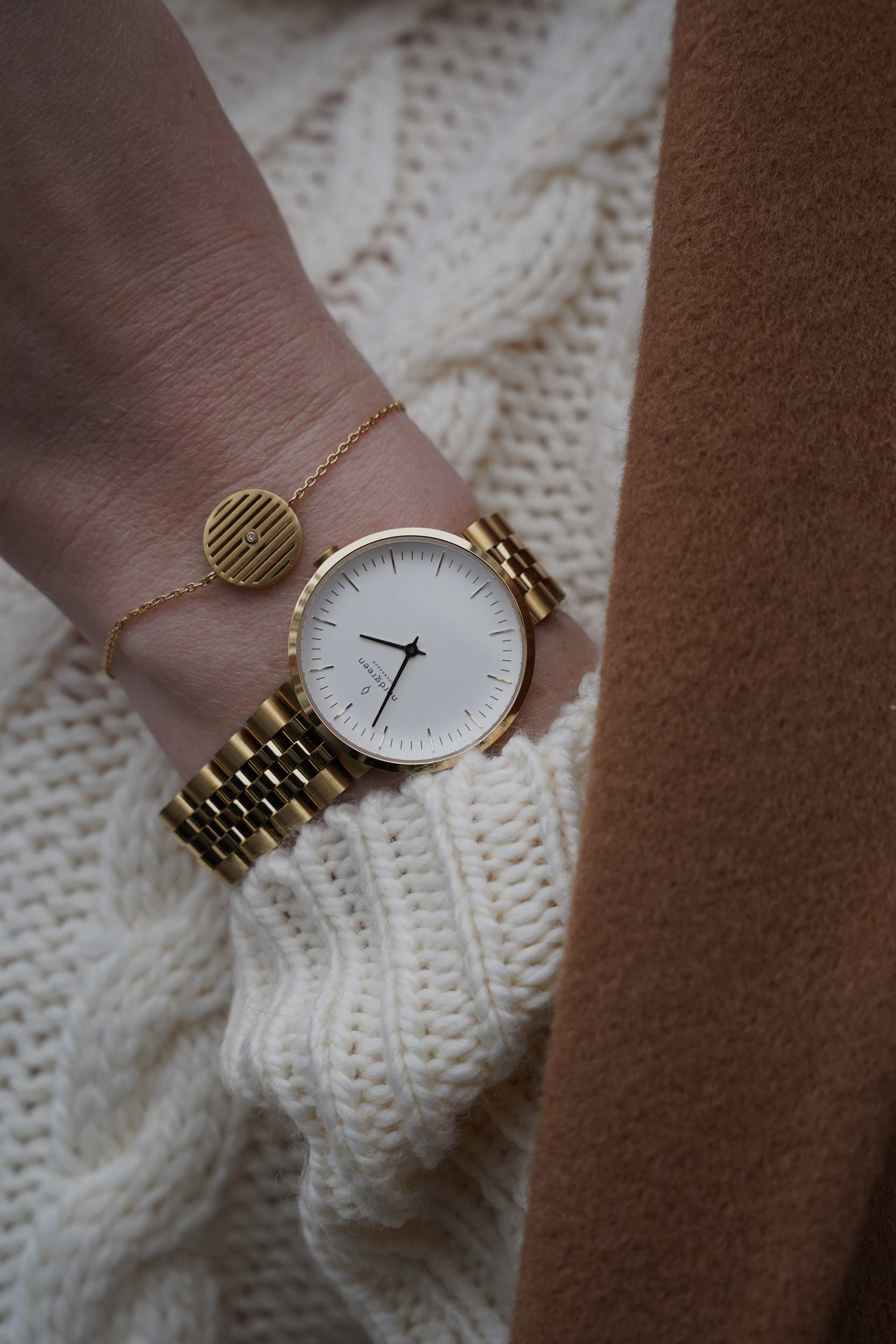 Nordgreen watch infinity 32mm white dial gold, winter outfit, teddy bag, sezane coat, camel, winter outfit