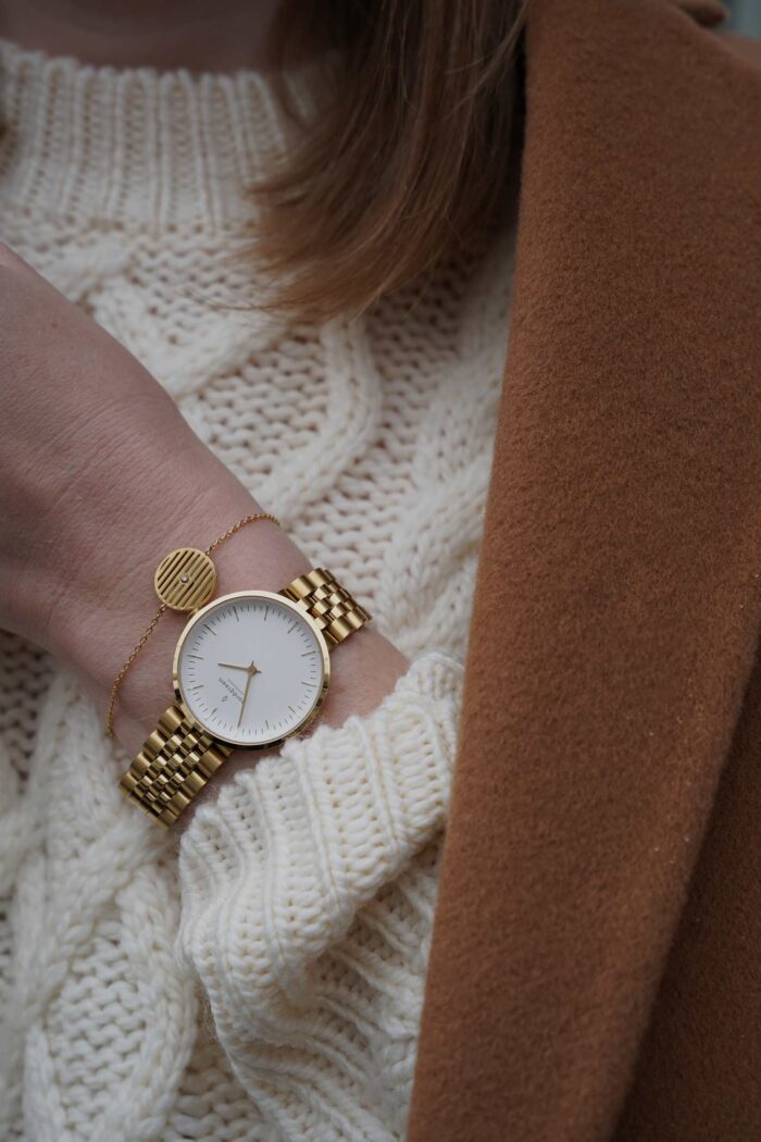 Nordgreen watch infinity 32mm white dial gold, winter outfit, teddy bag, sezane coat, camel, winter outfit