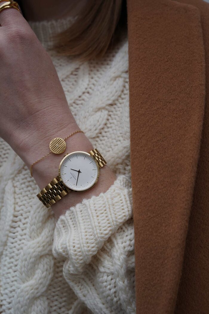 Nordgreen watch infinity 32mm white dial gold, winter outfit, teddy bag, sezane coat, camel, winter outfit