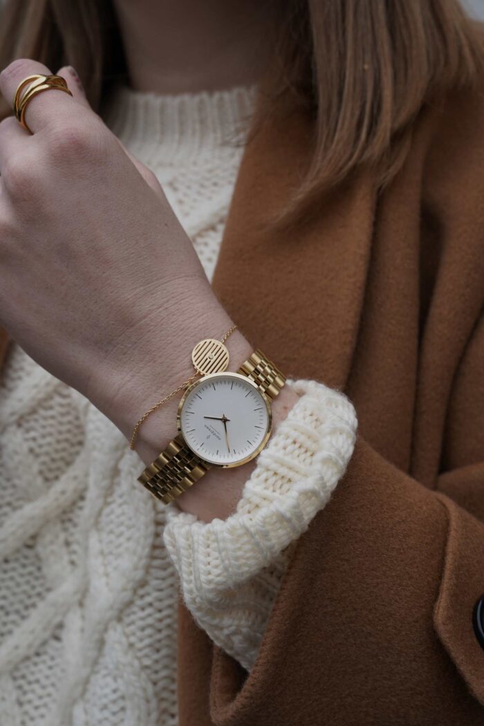 Nordgreen watch infinity 32mm white dial gold, winter outfit, teddy bag, sezane coat, camel, winter outfit