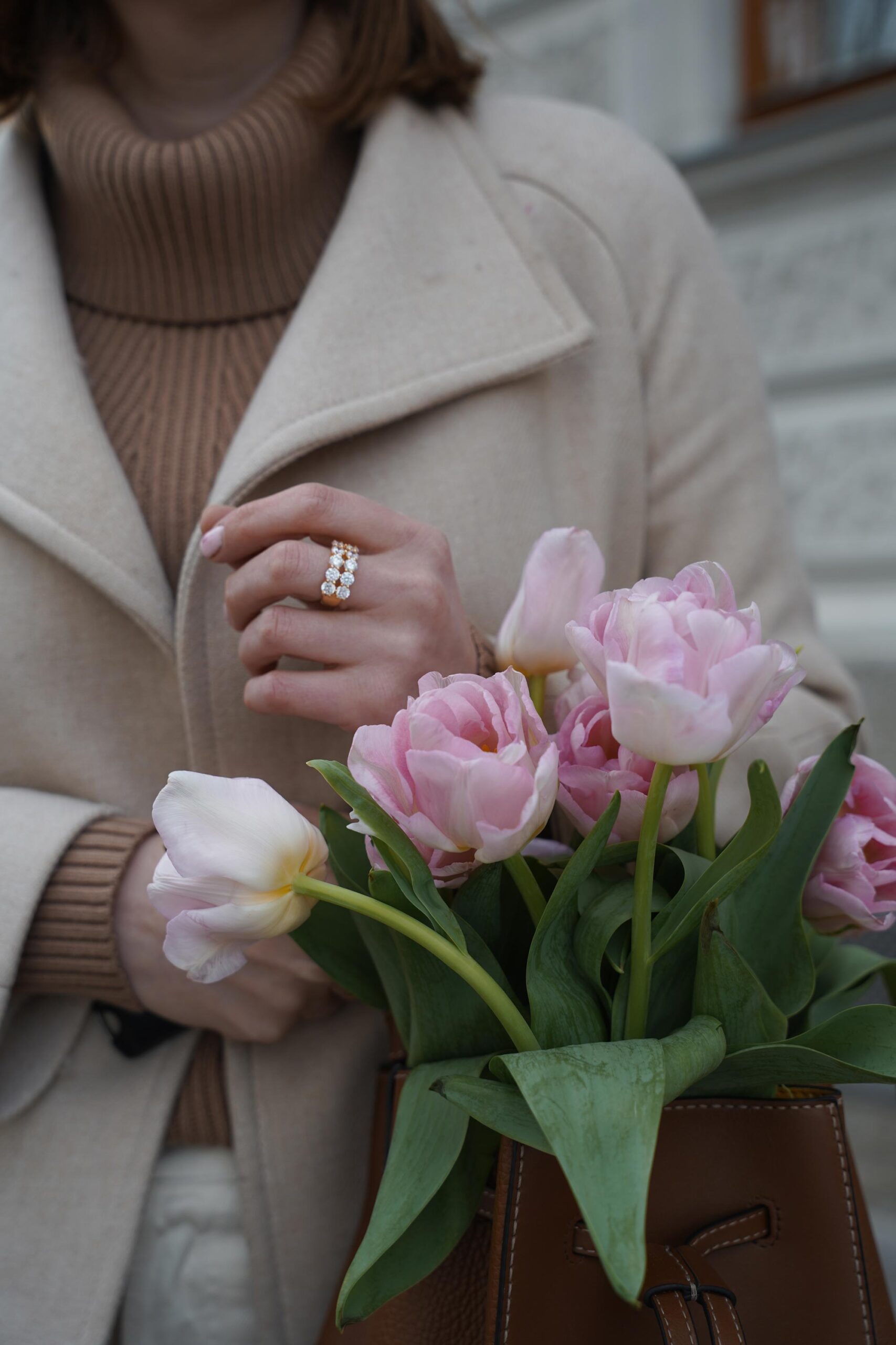 sif jakobs ring, furla bucket bag, tulpen