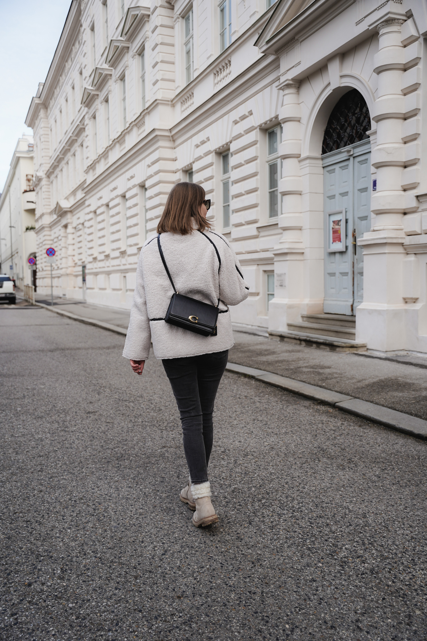 Winter Outfit Teddy Jacke