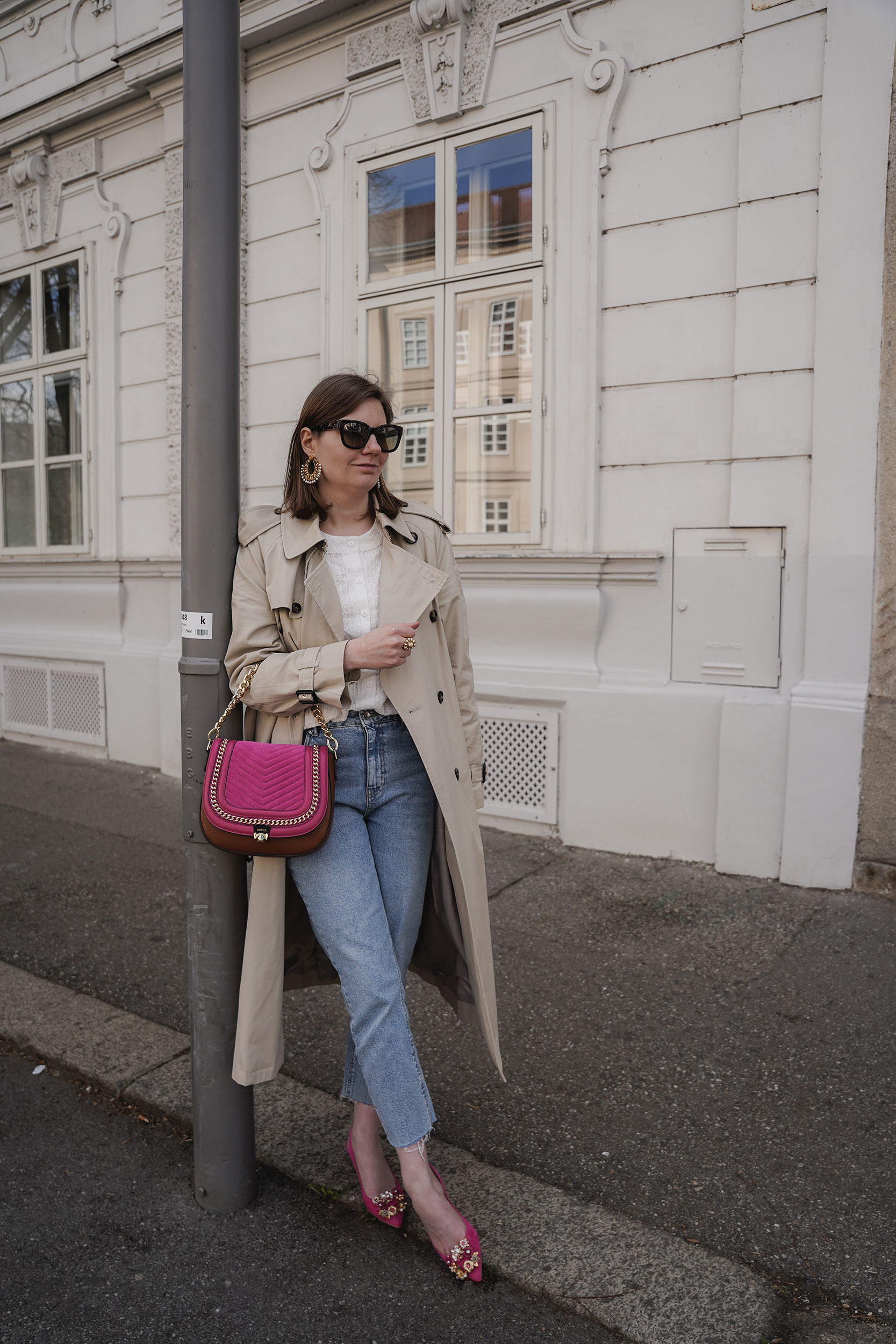 Spring Outfit Trenchcoat, Beige, Jeans, Zoe Lu Best Buddy