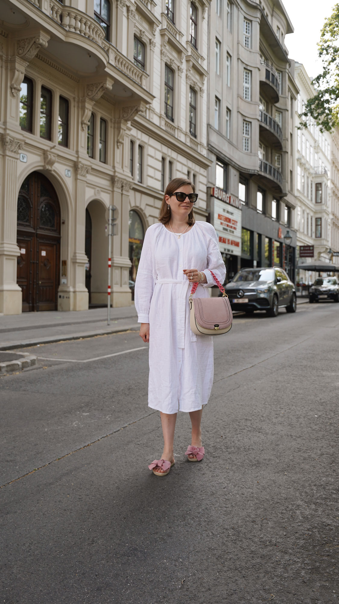 Mango Musselin Dress Sommerkleid summer dress Zoe Lu Bag pink Vienna