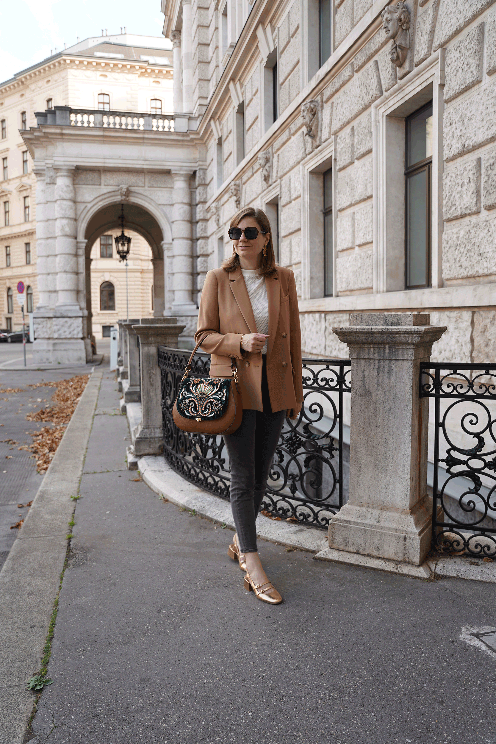 sezane blazer cognac outfit