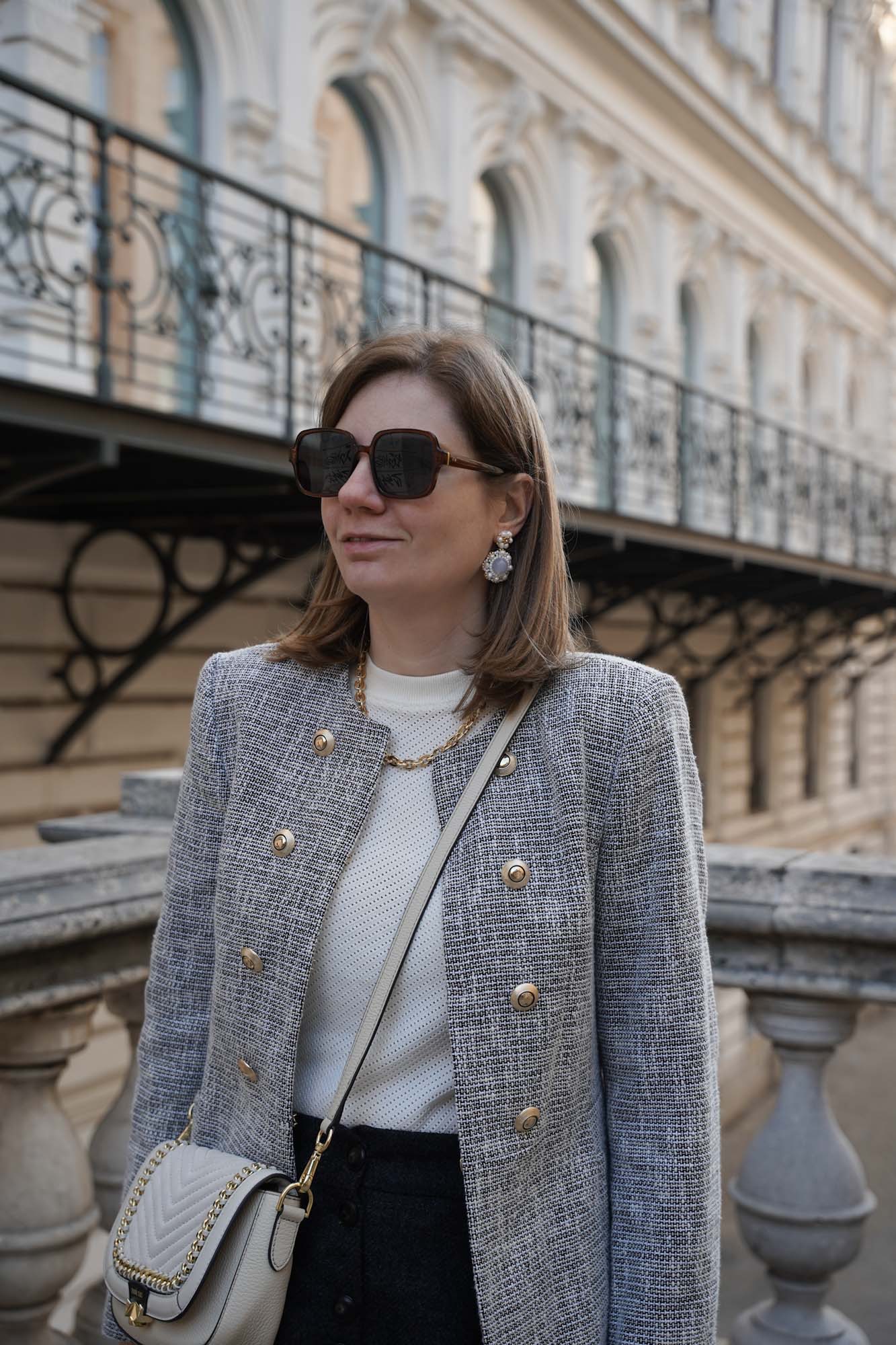 Zara Blazer Sézane shorts Vienna outfit winter