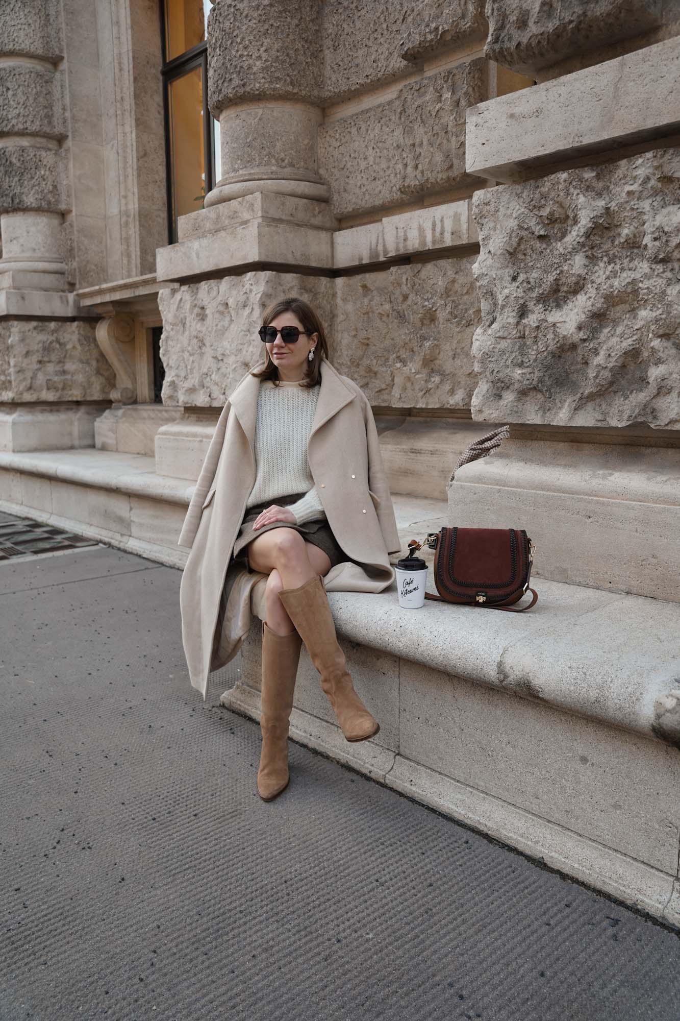 Mango coat, mini skirt Sézane winter outfit Vienna winter trends 2024