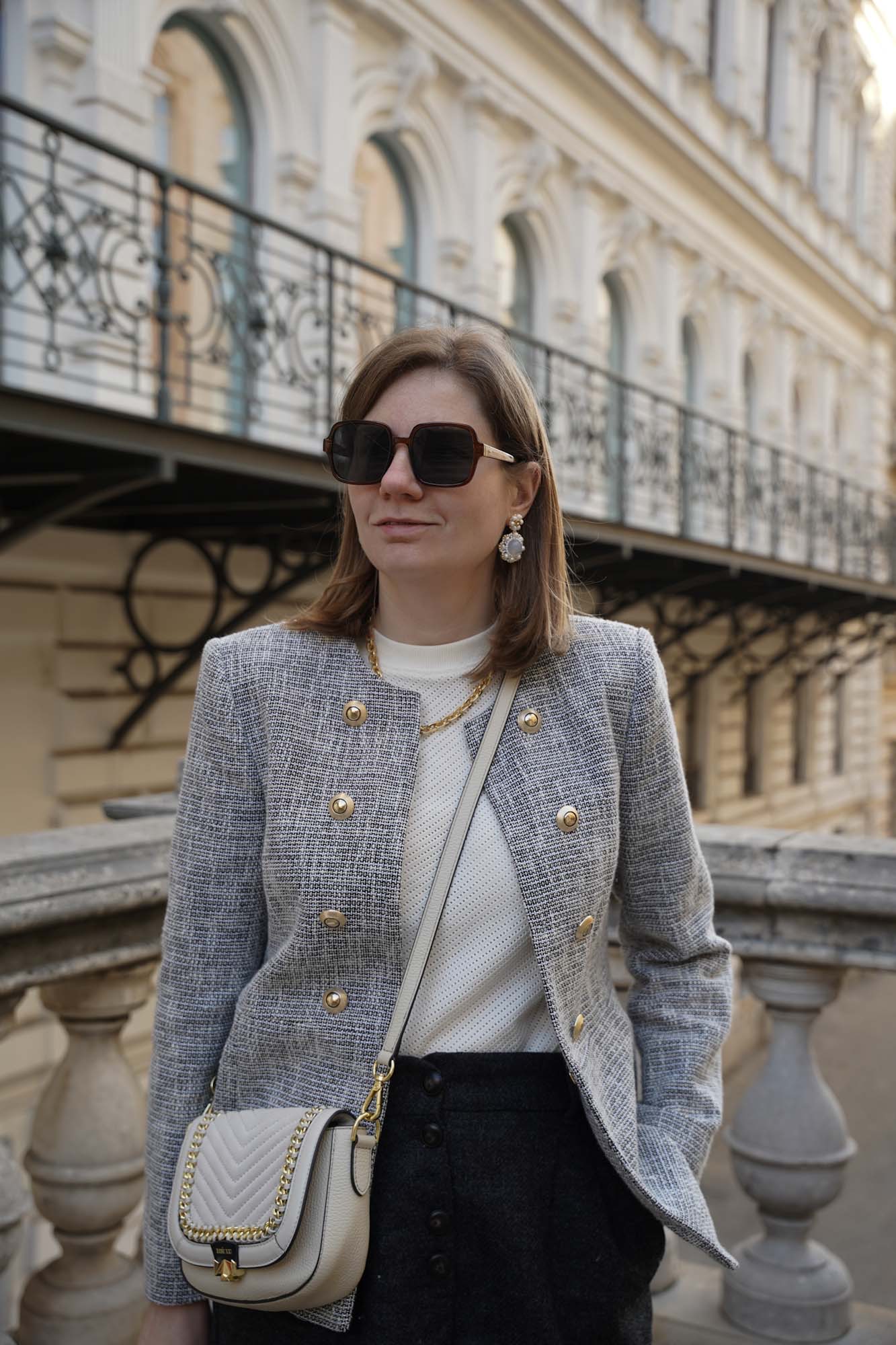 Zara Blazer Sézane shorts Vienna outfit winter 