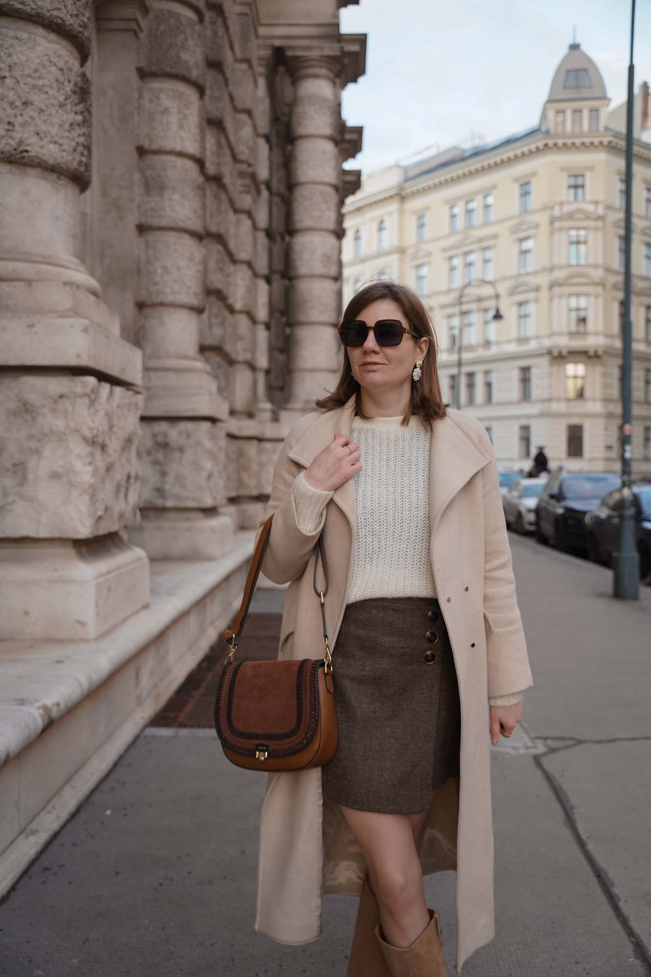 Mango coat, mini skirt Sézane winter outfit Vienna winter trends 2024