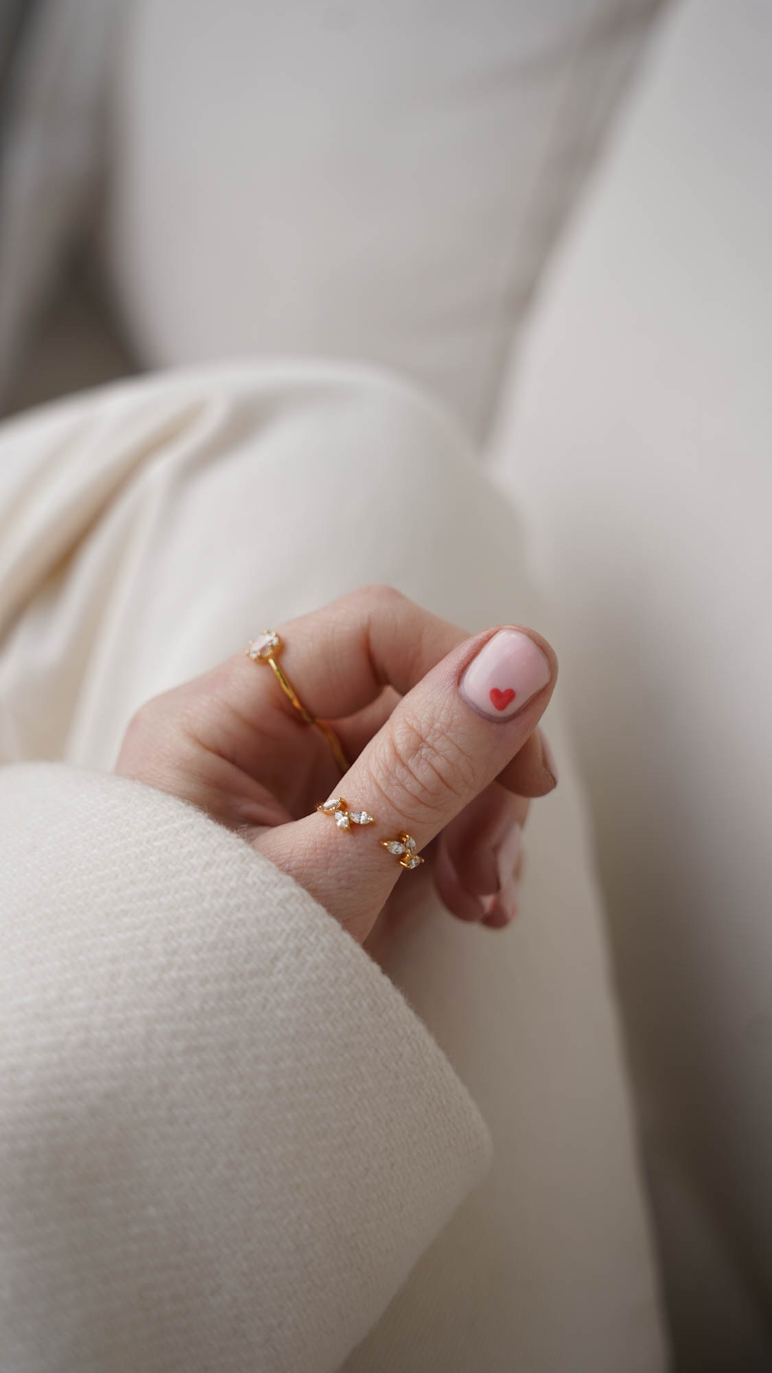 Heart nails, Striplac, Alessandro, pink nails, red nails, Valentine’s Day nails, linjer jewelry, linjer Ring