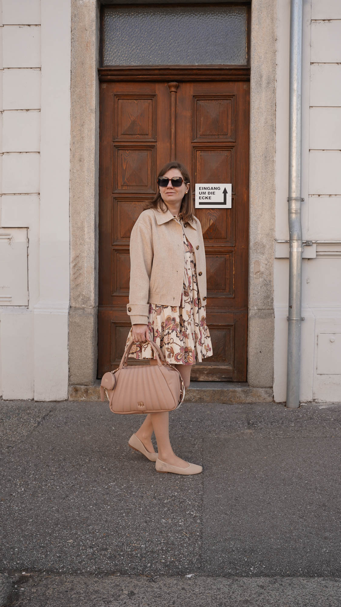 sezane jacke, sezane dress, sezane Kleid, flower dress, midi dress, vivaia ballerinas